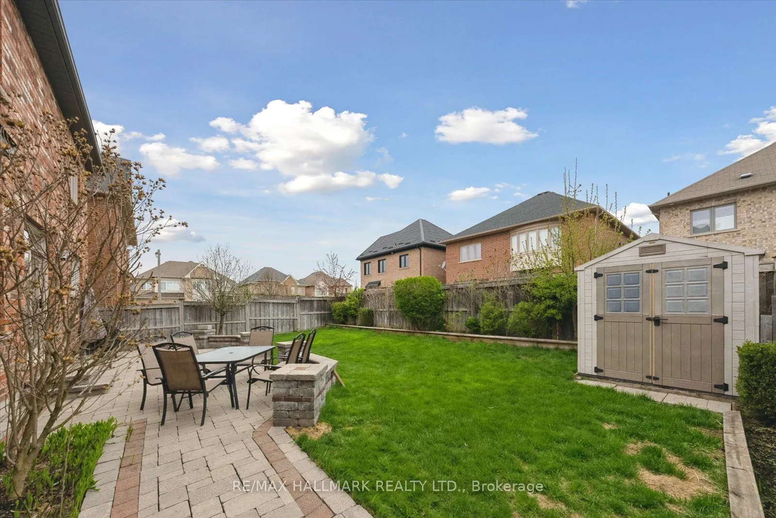 37 Maplebank Crescent