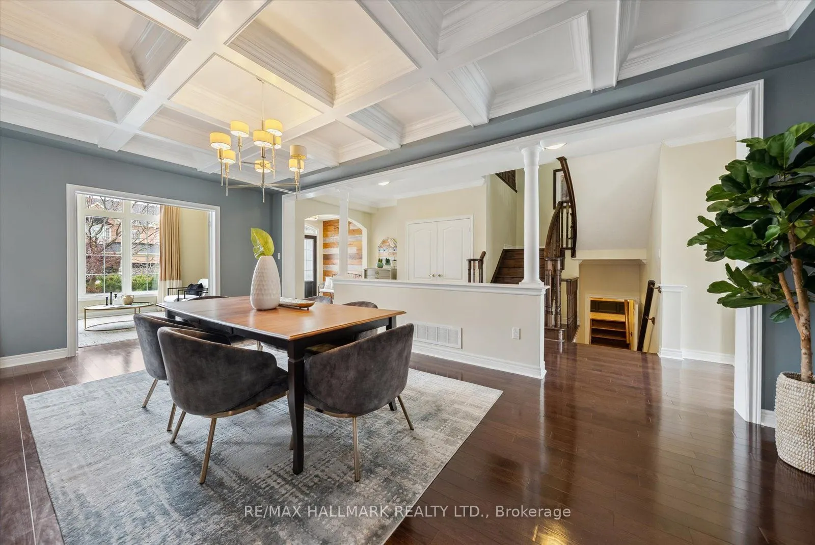 37 Maplebank Crescent