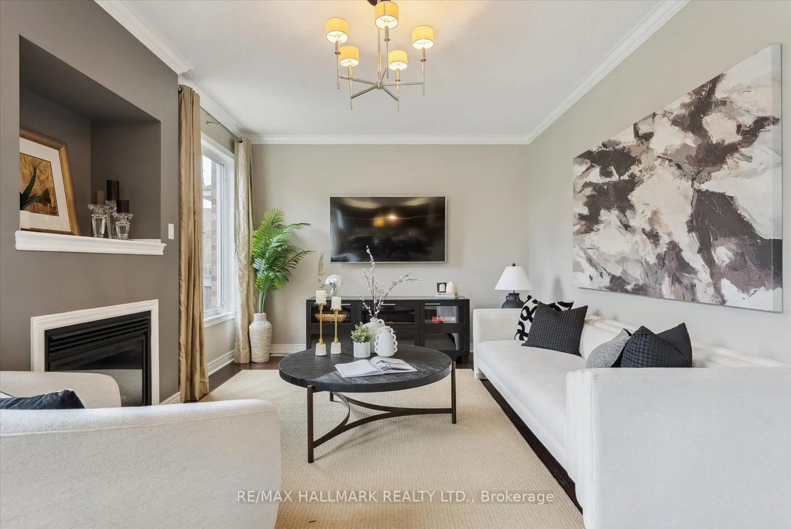 37 Maplebank Crescent