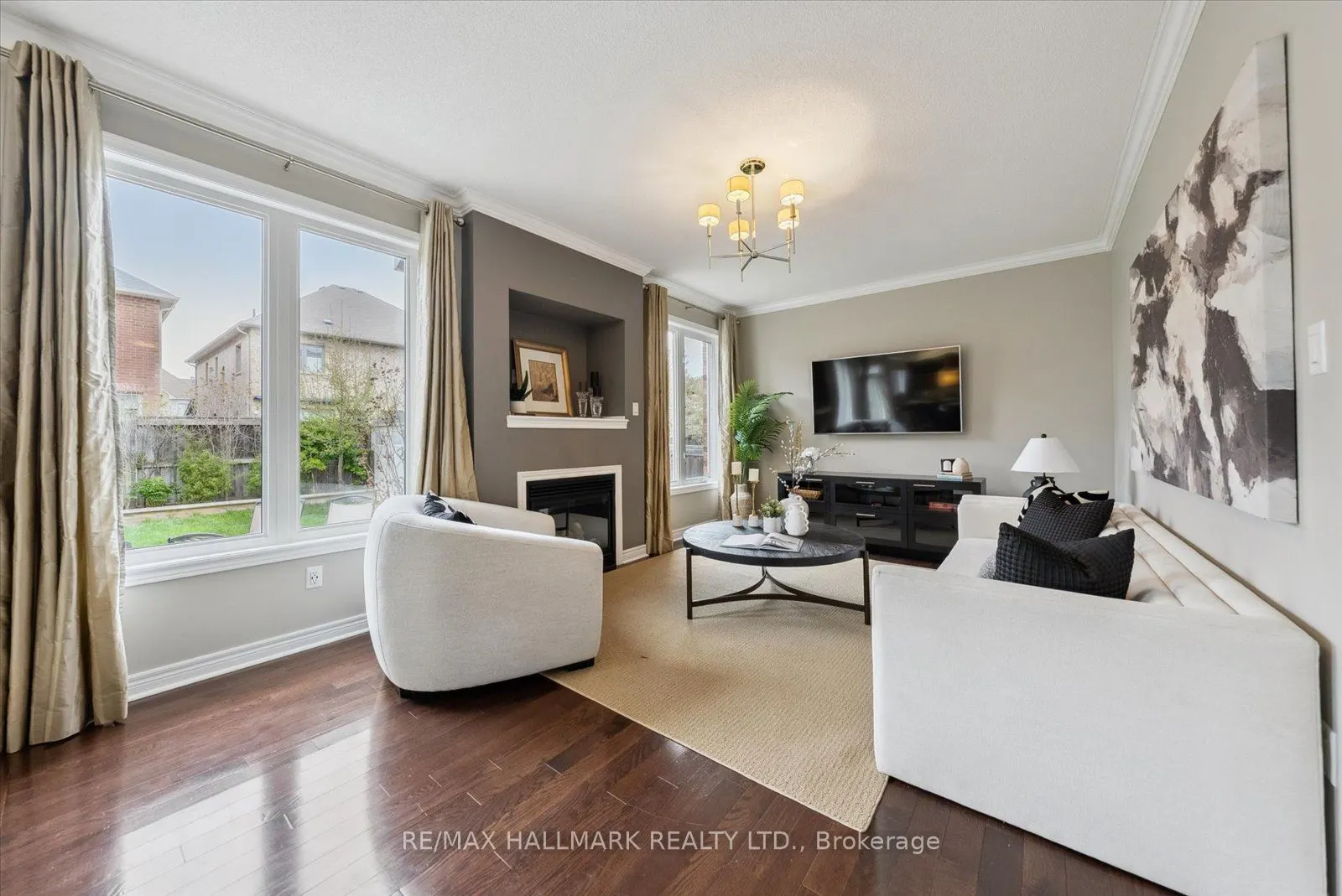 37 Maplebank Crescent