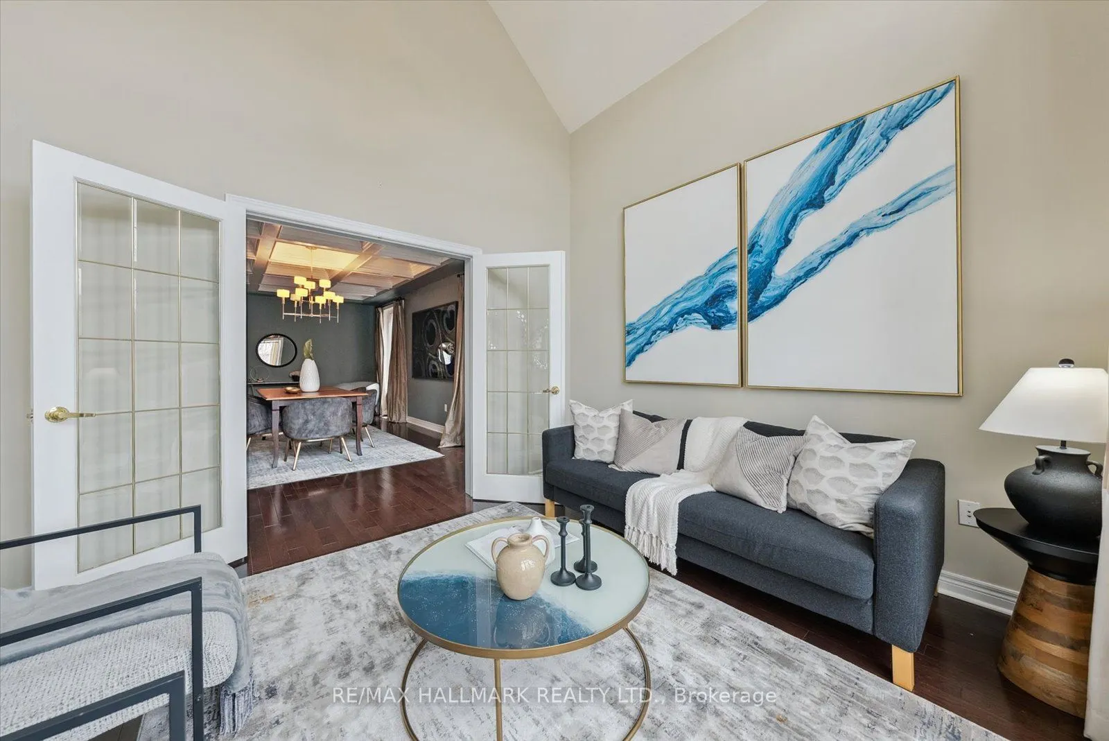 37 Maplebank Crescent