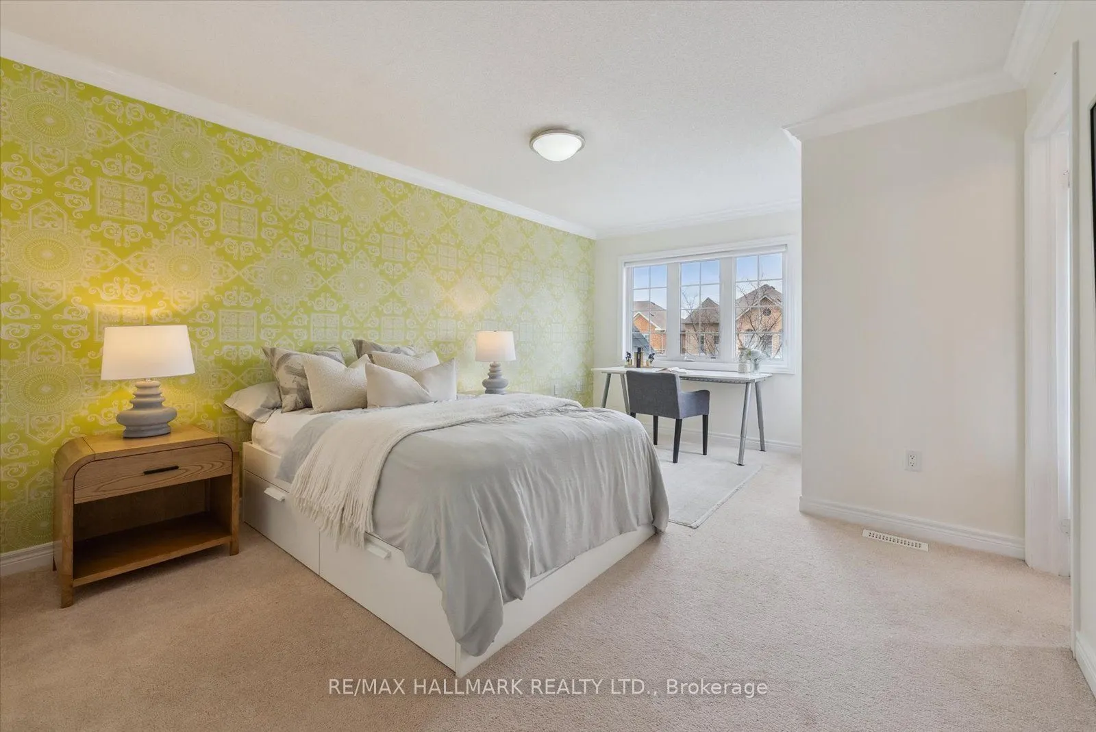37 Maplebank Crescent