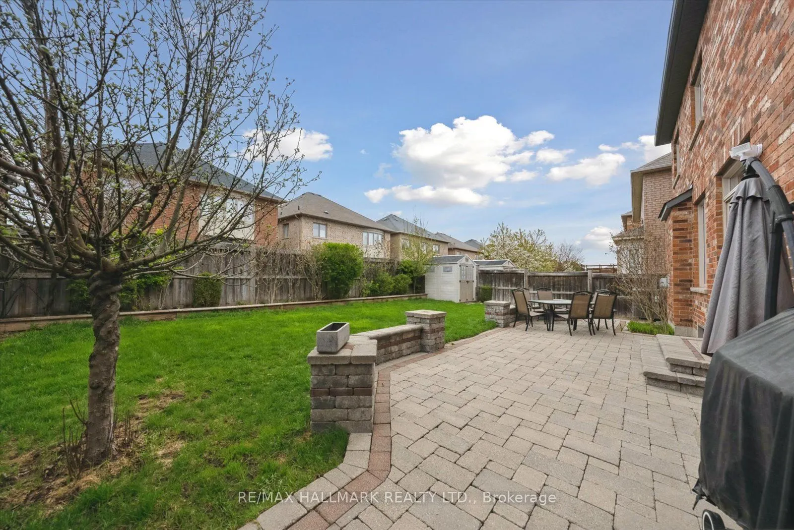 37 Maplebank Crescent