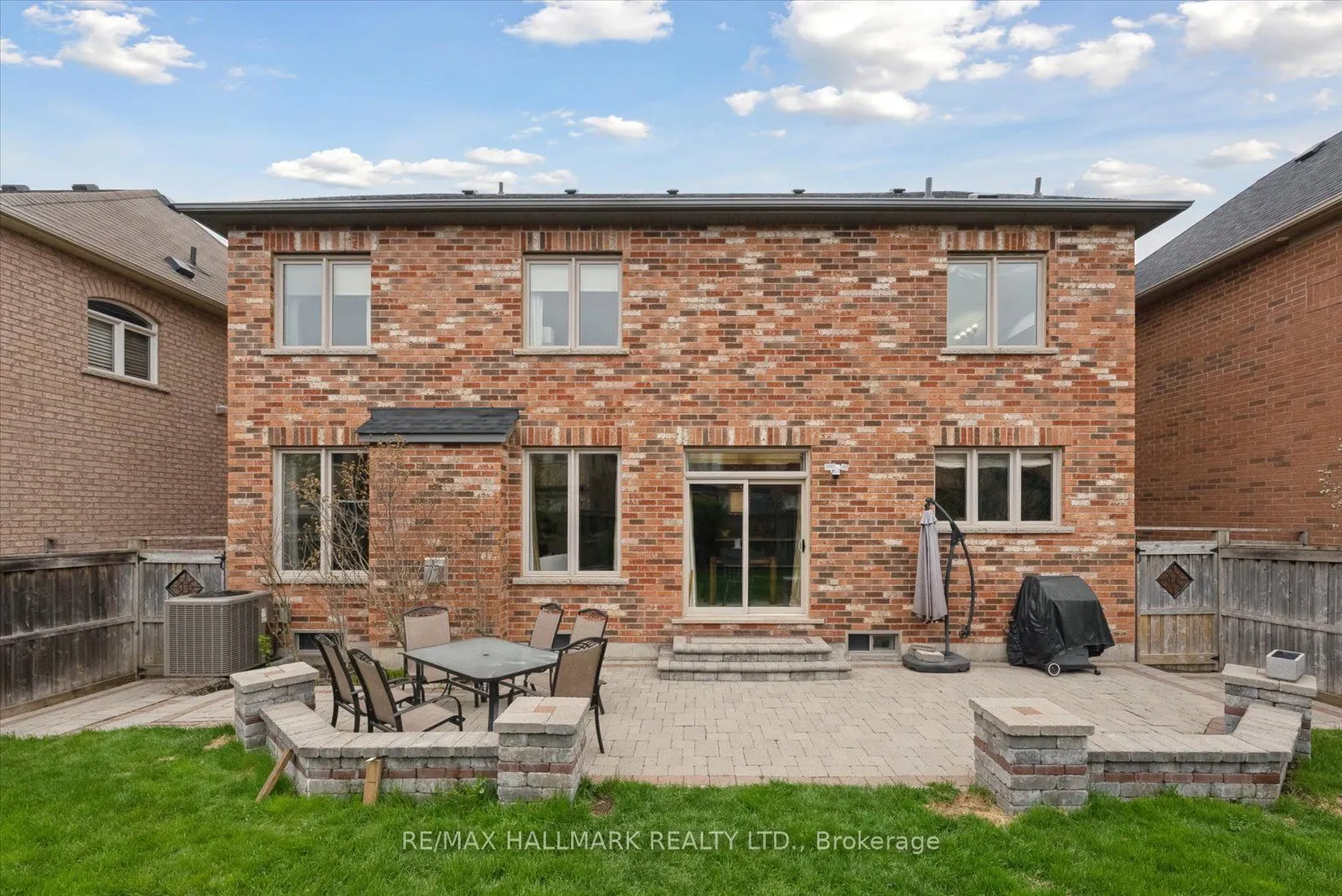 37 Maplebank Crescent