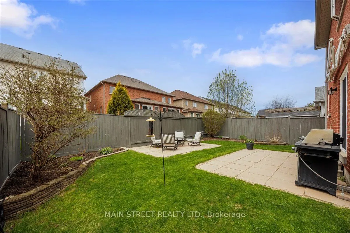9 Silverstone Crescent