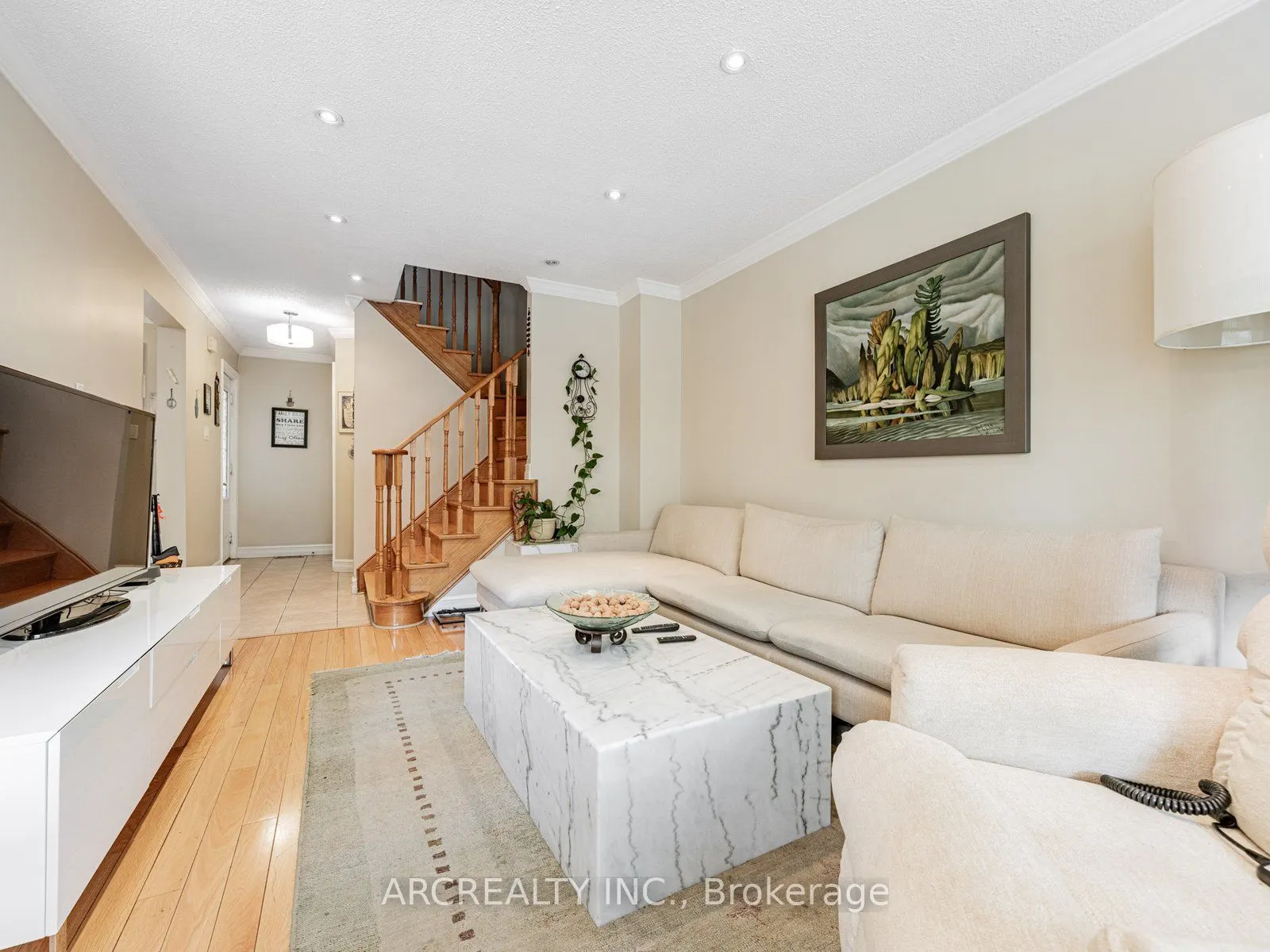 49 White Boulevard