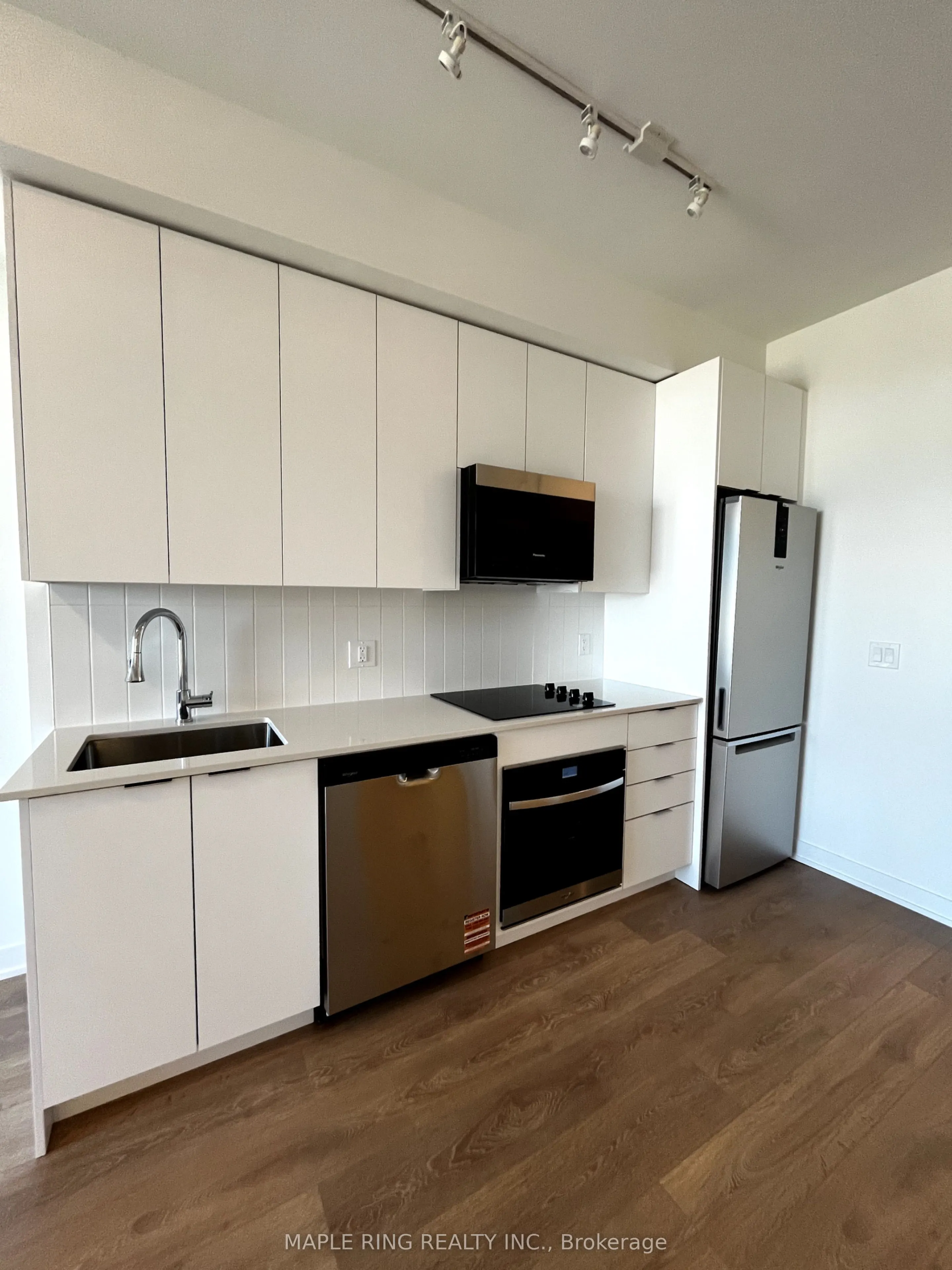 10 Abeja Street, #2412