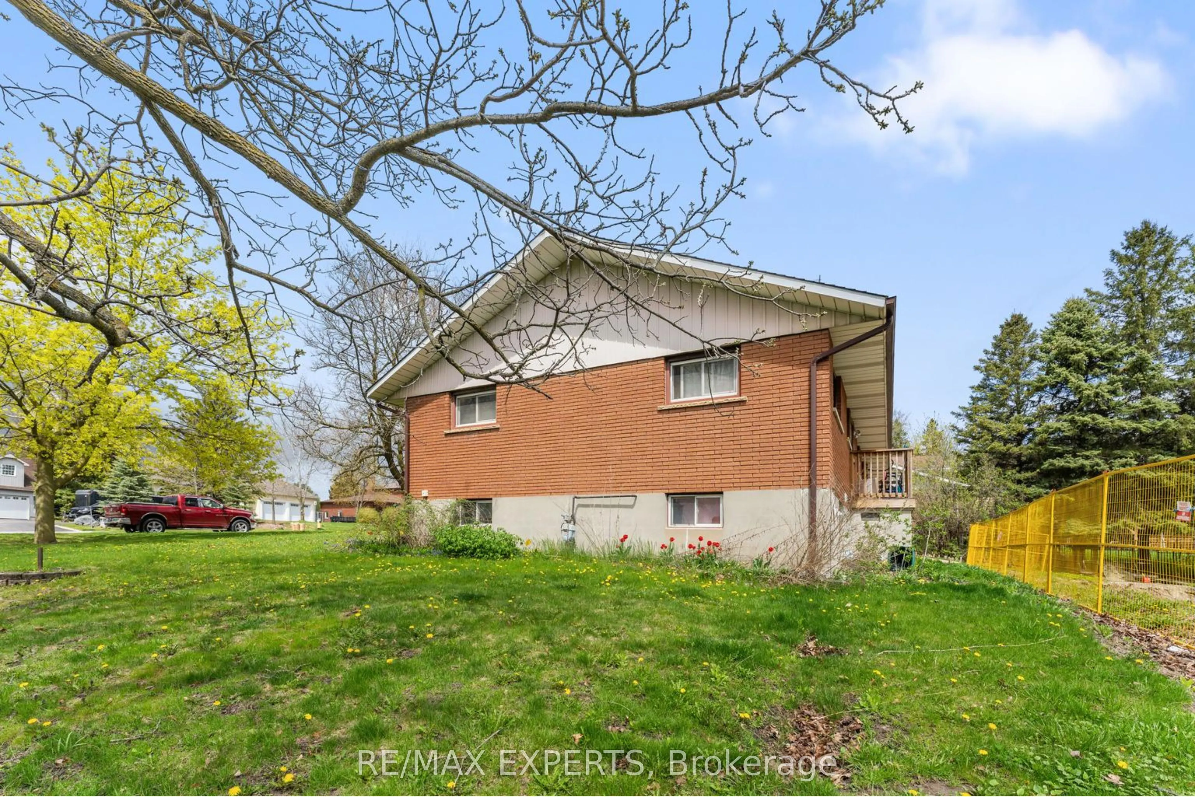 5077 Boyne Street E