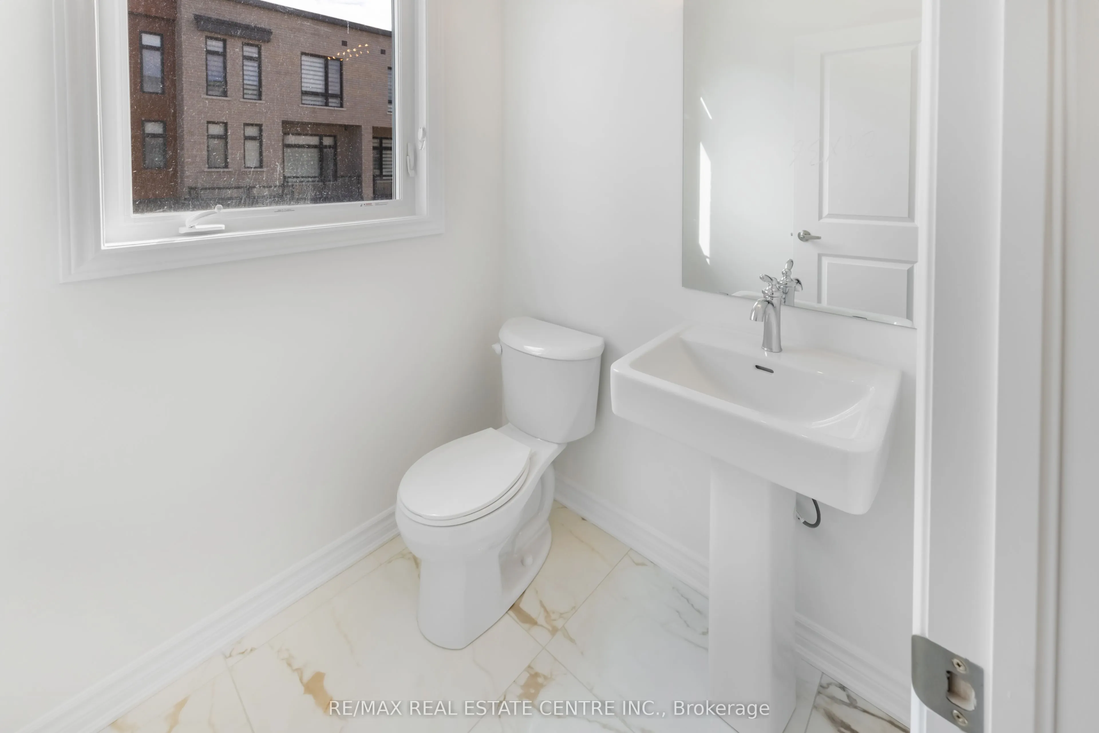 65 Inverary Crescent