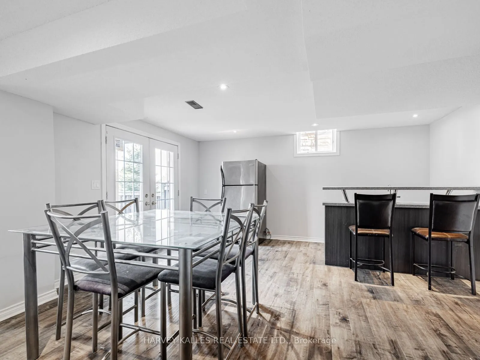 41 William Bowes Boulevard