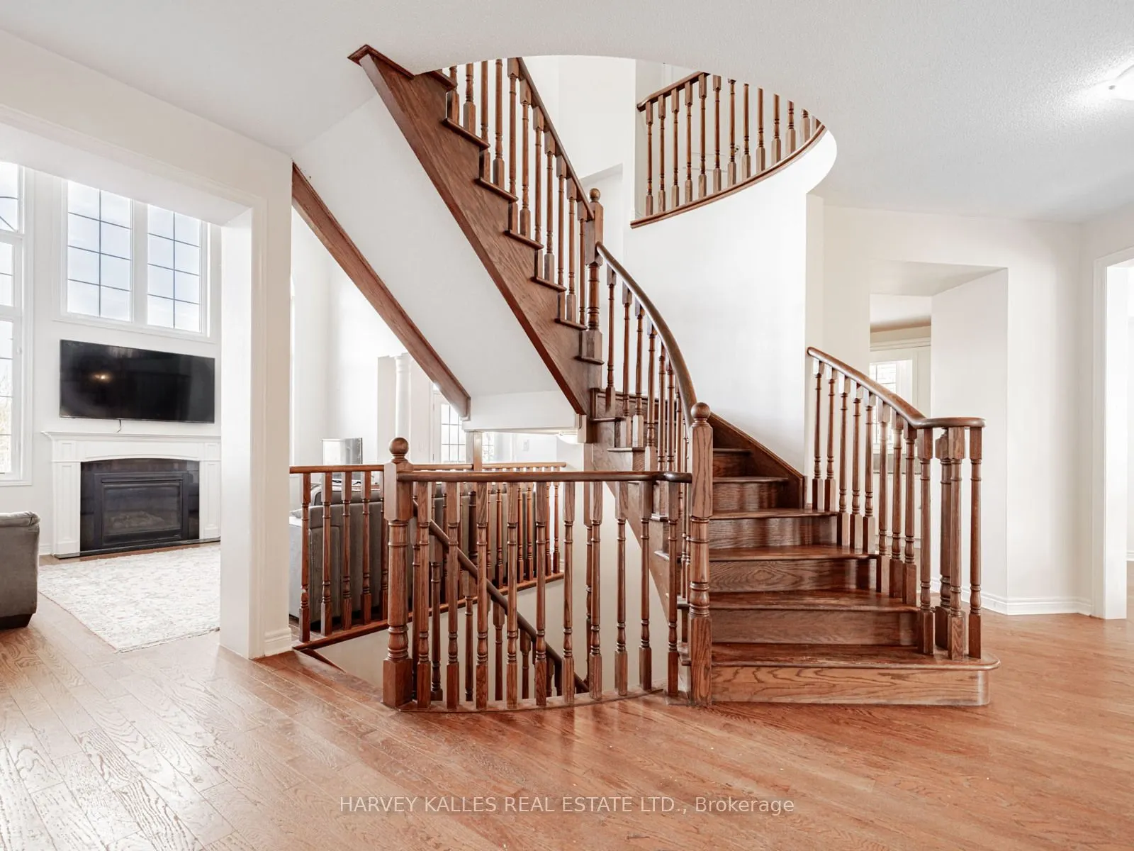 41 William Bowes Boulevard