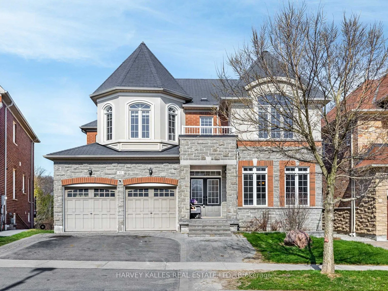 41 William Bowes Boulevard