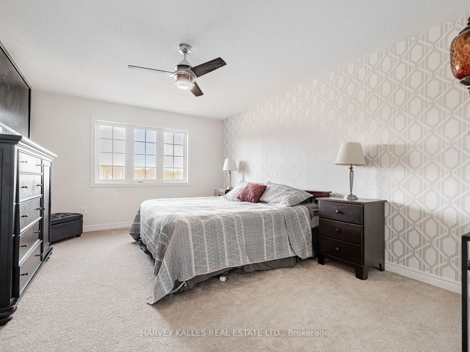 41 William Bowes Boulevard