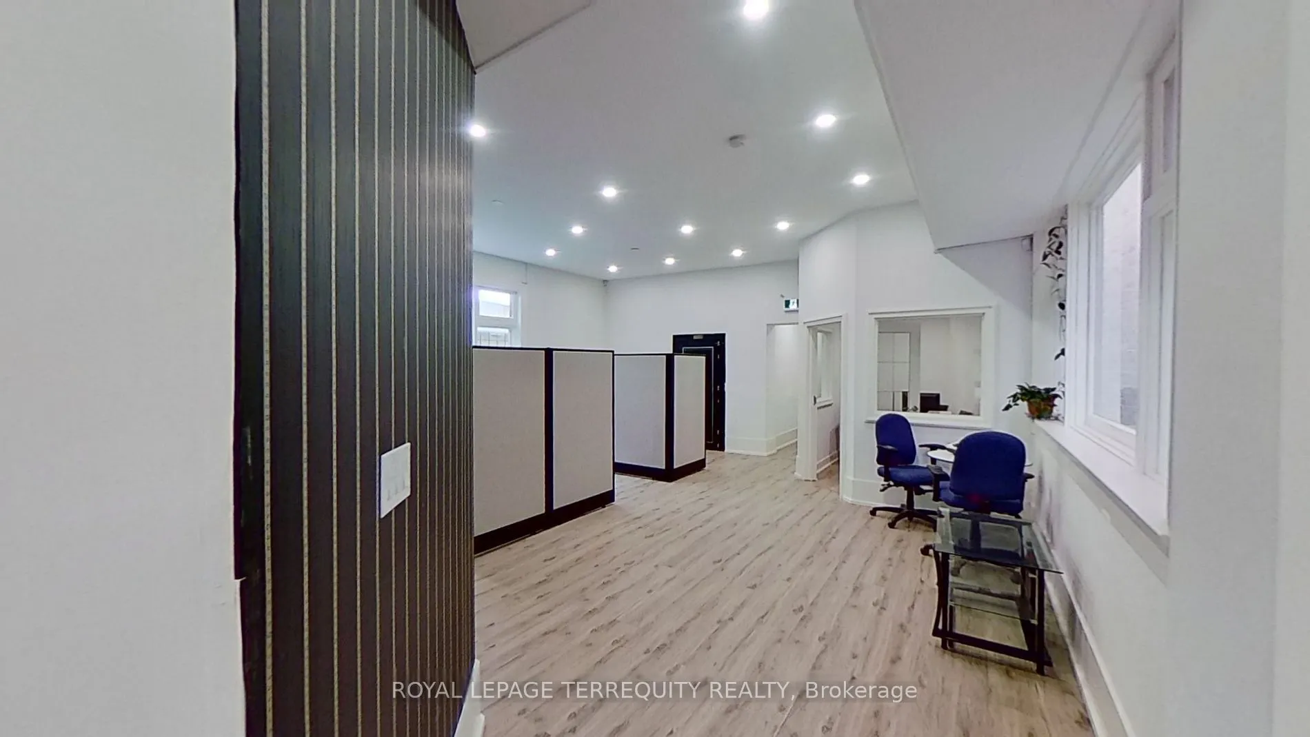 10111 Yonge Street, ##2