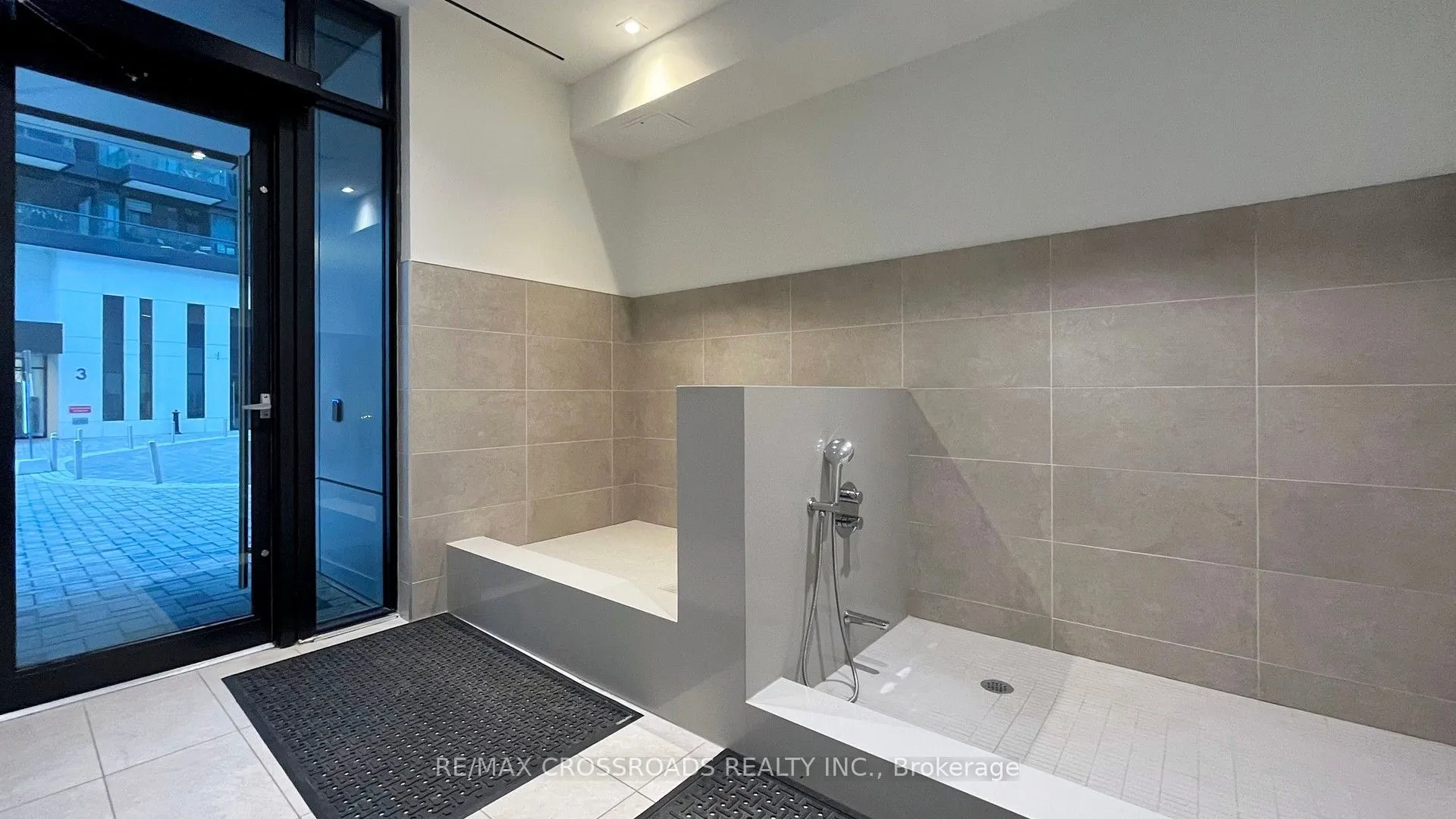 8868 Yonge Street, #319E