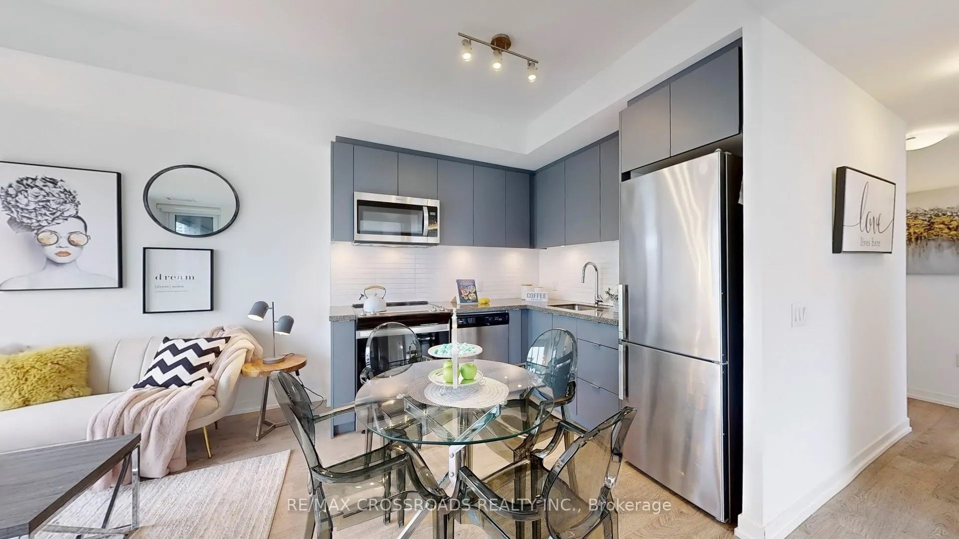 8868 Yonge Street, #319E