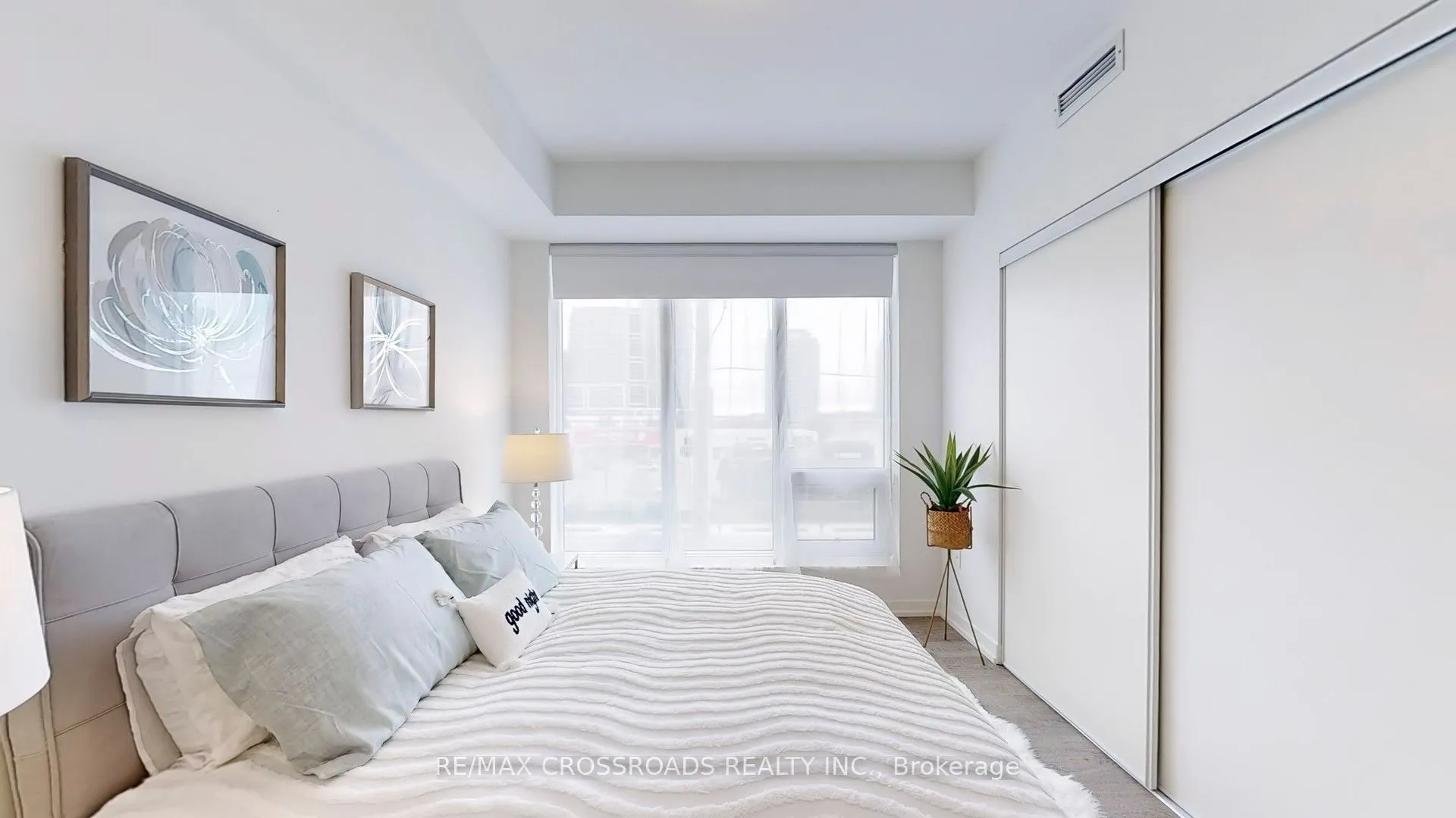 8868 Yonge Street, #319E