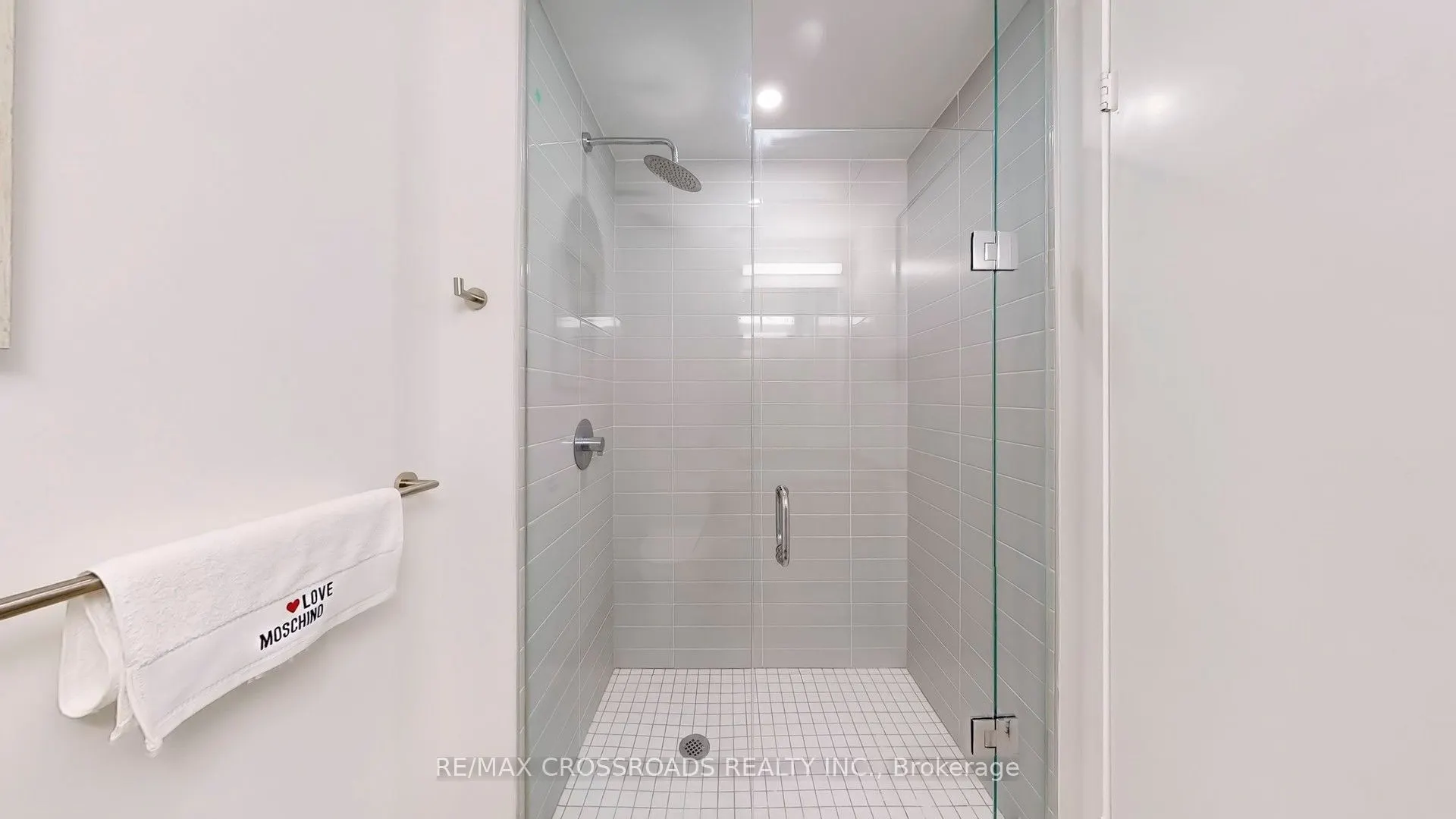 8868 Yonge Street, #319E
