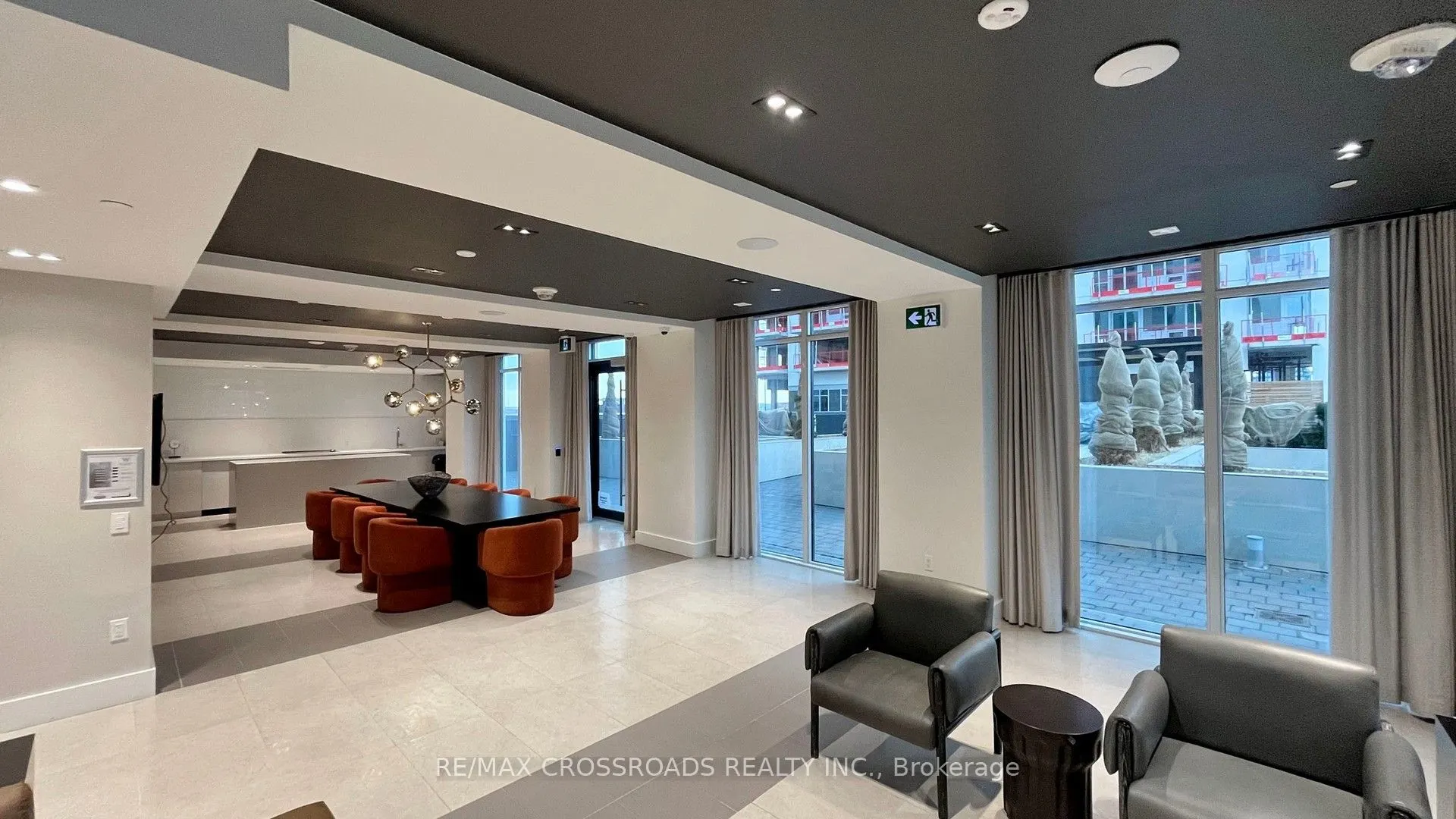 8868 Yonge Street, #319E