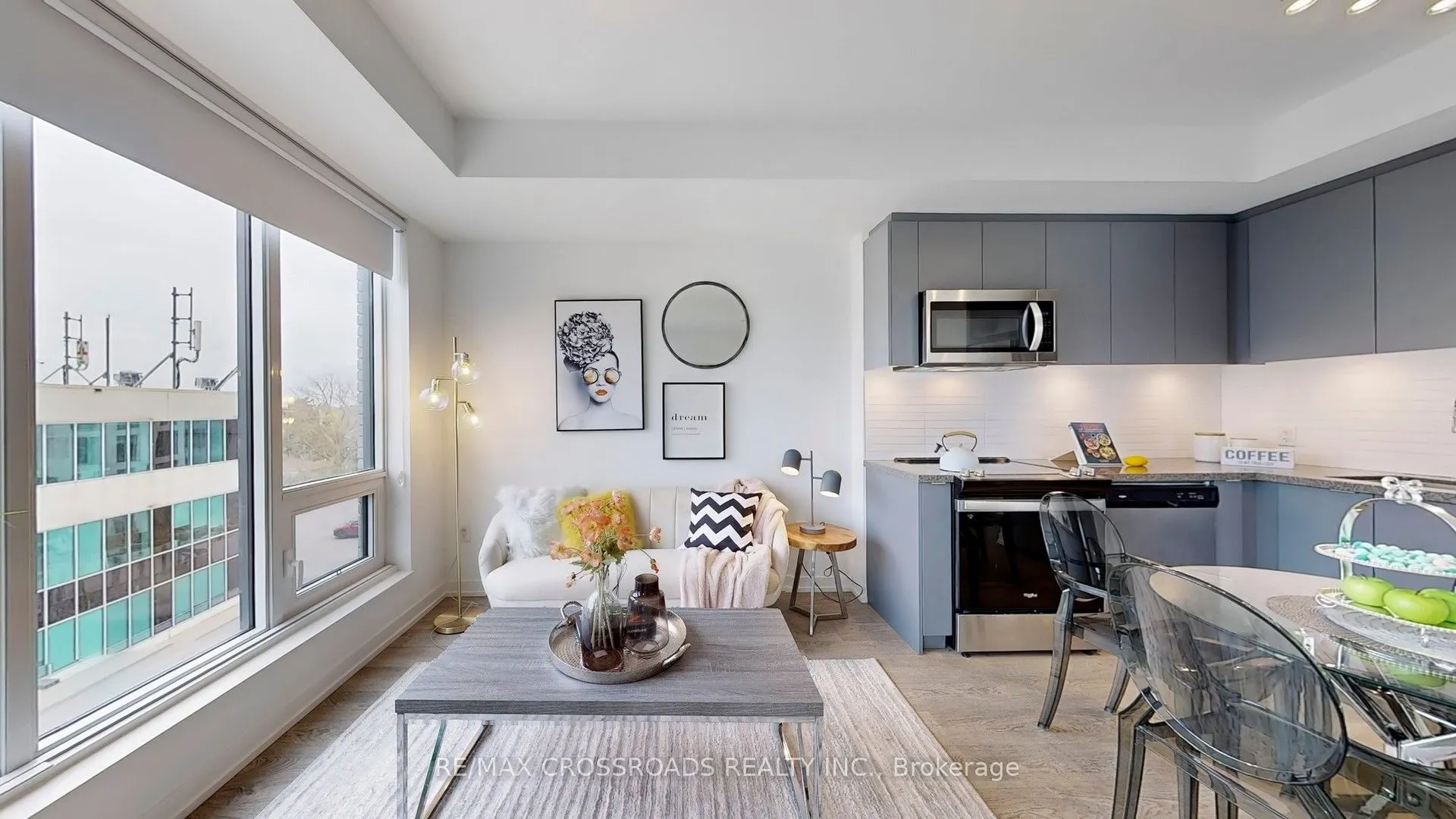 8868 Yonge Street, #319E