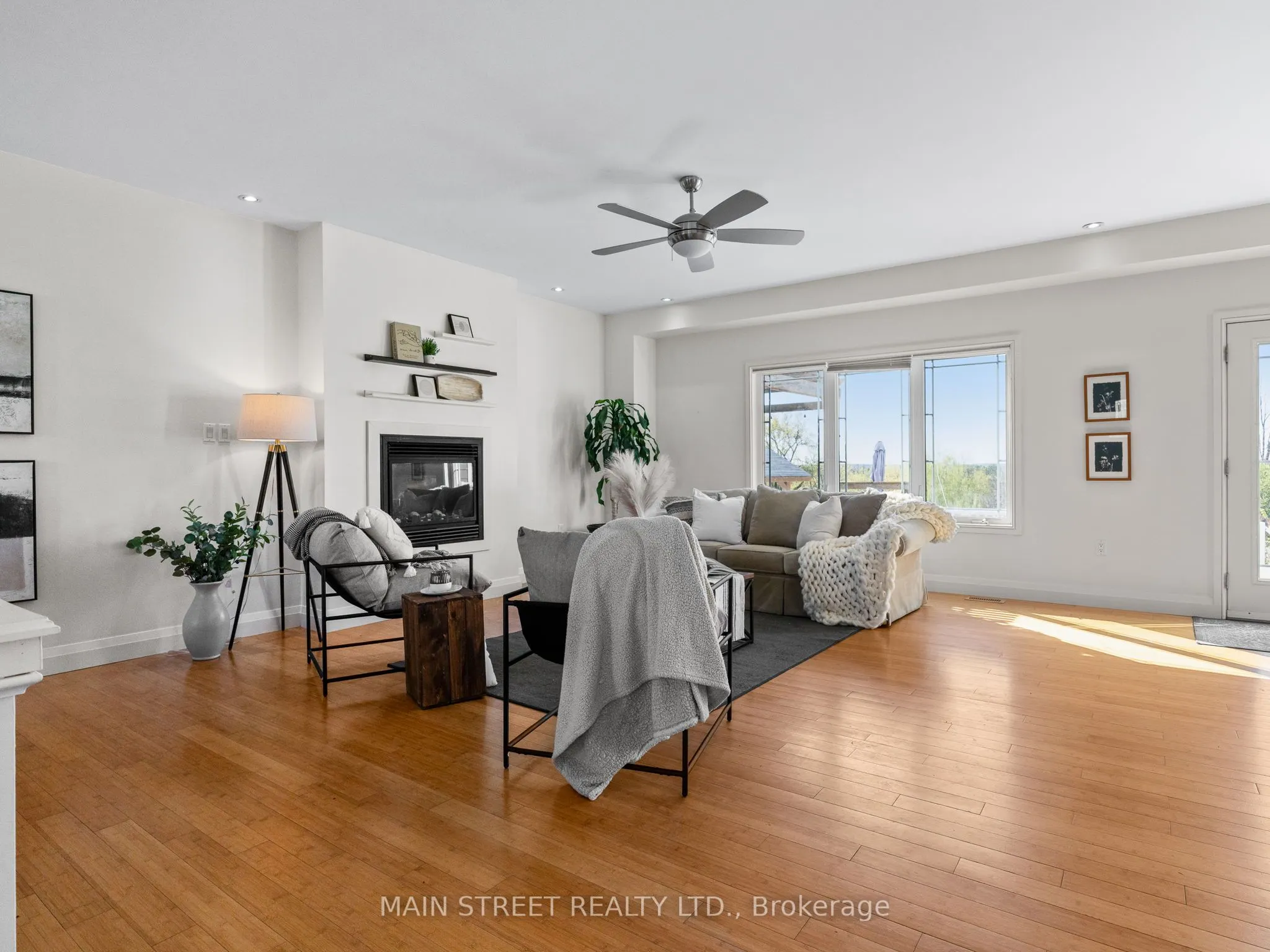 27 Bagshaw Crescent