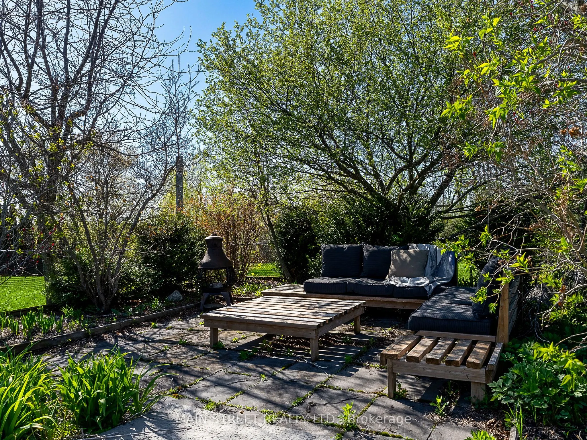27 Bagshaw Crescent