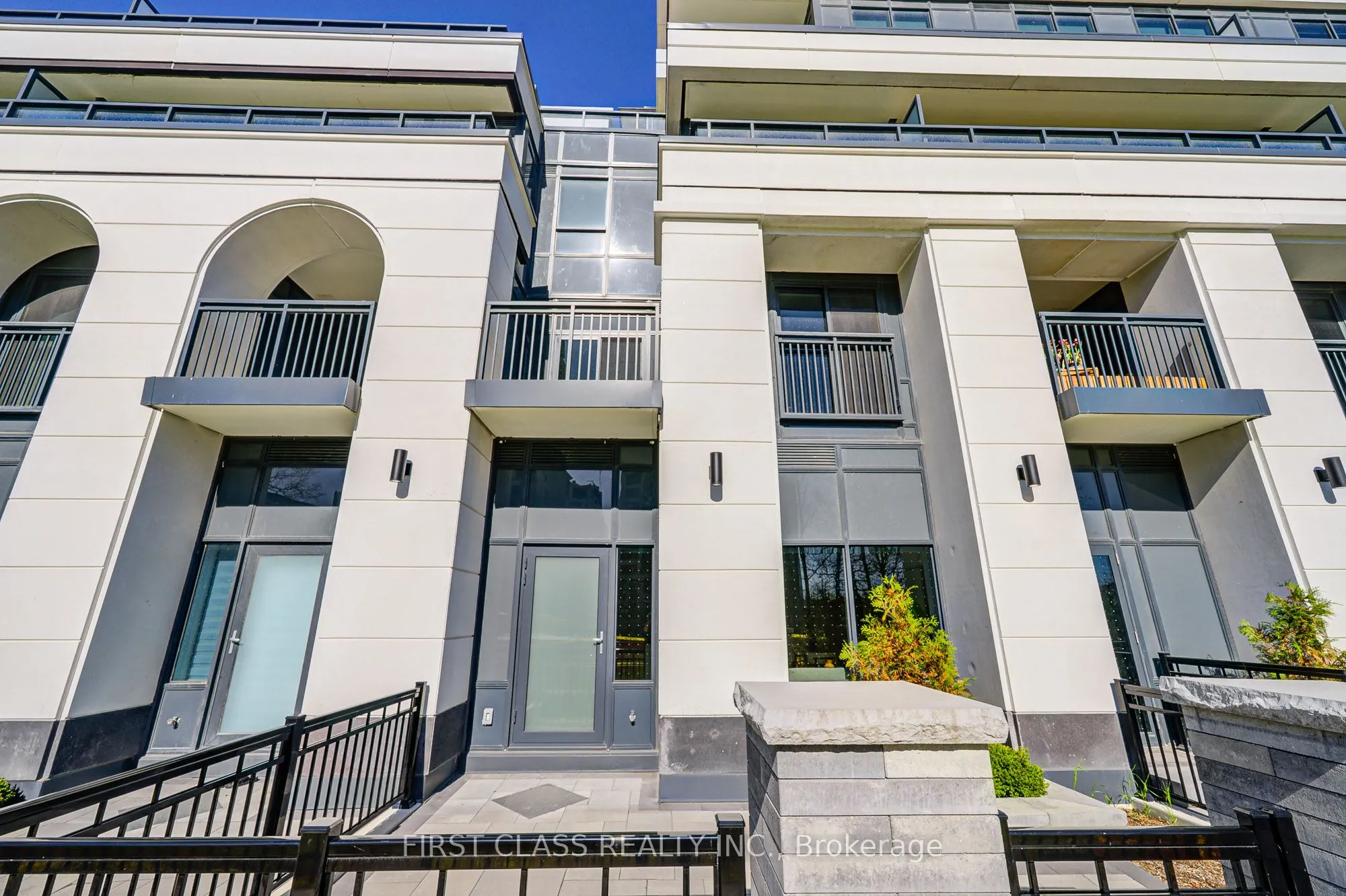 8 Cedarland Drive, #123W