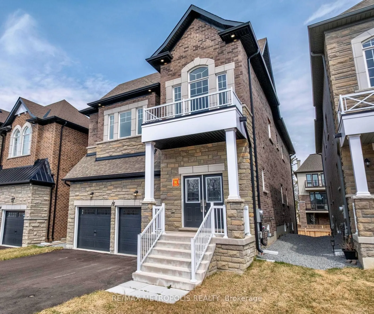 15 Seguin Street
