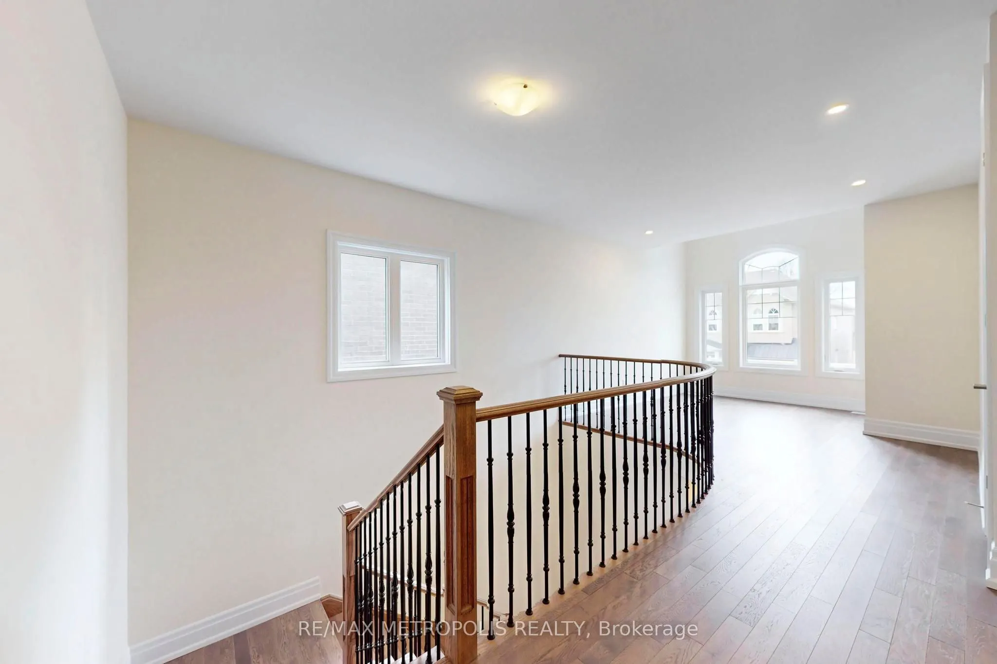 15 Seguin Street