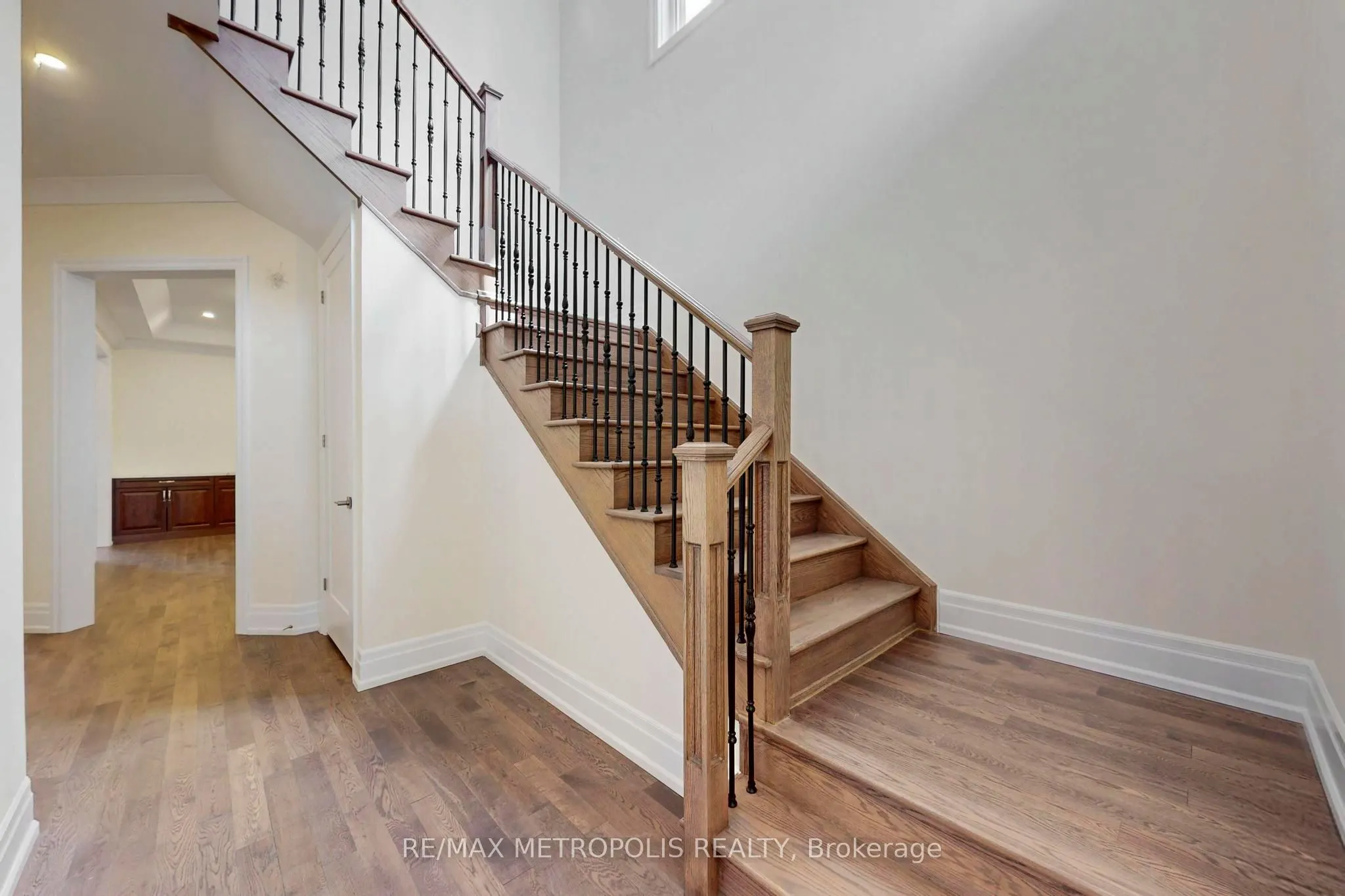 15 Seguin Street
