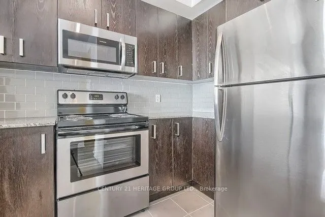 11611 Yonge Street, #211