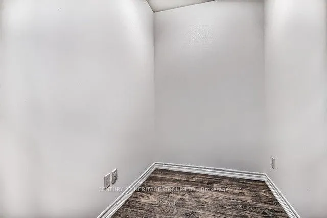 11611 Yonge Street, #211