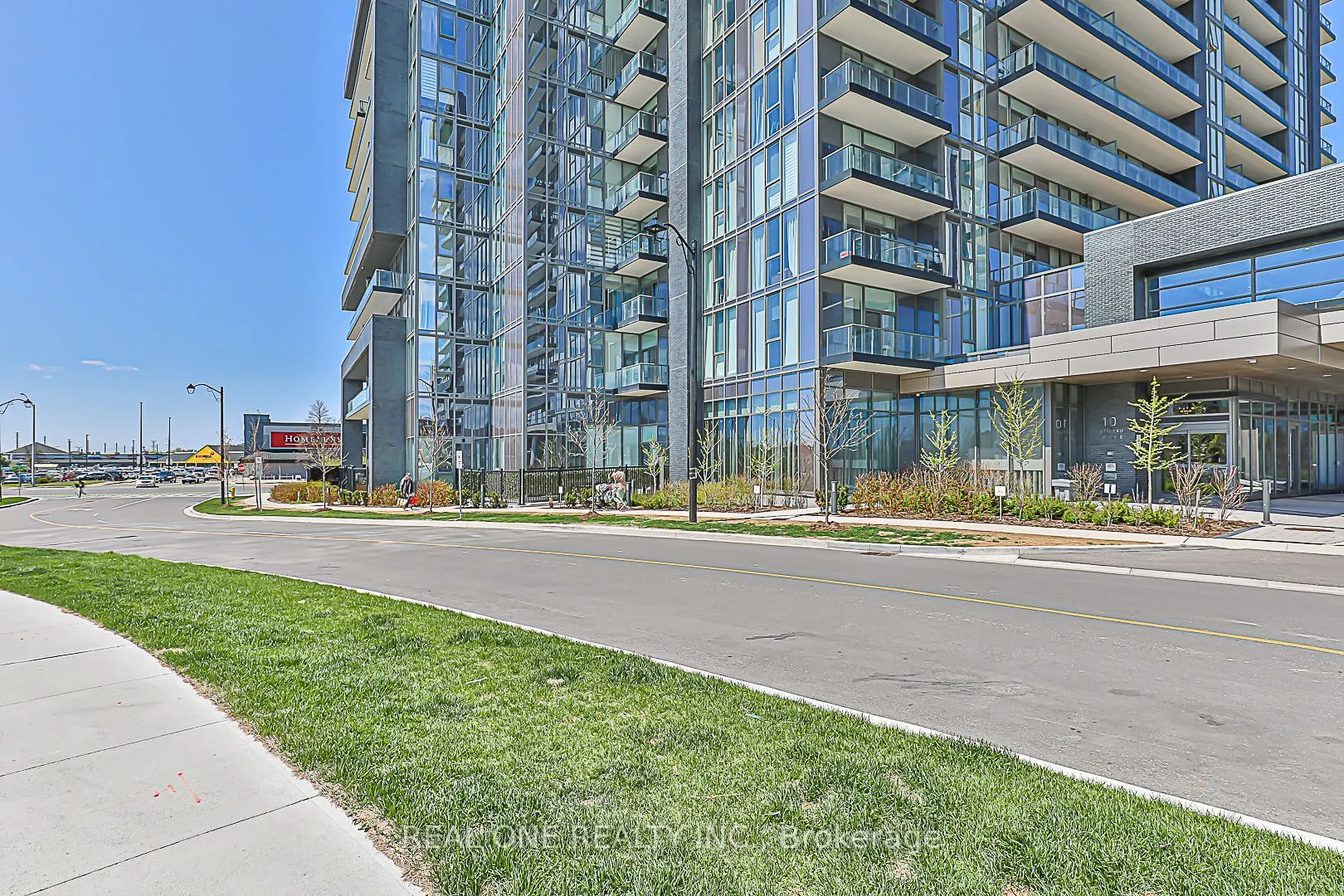 10 Gatineau Drive #210