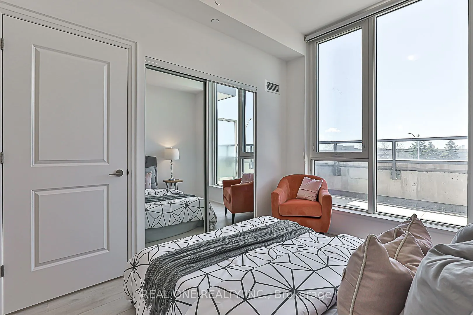 10 Gatineau Drive #210