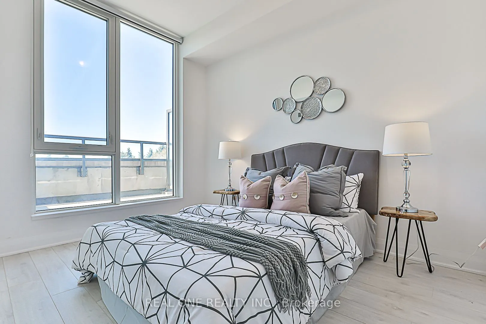 10 Gatineau Drive #210