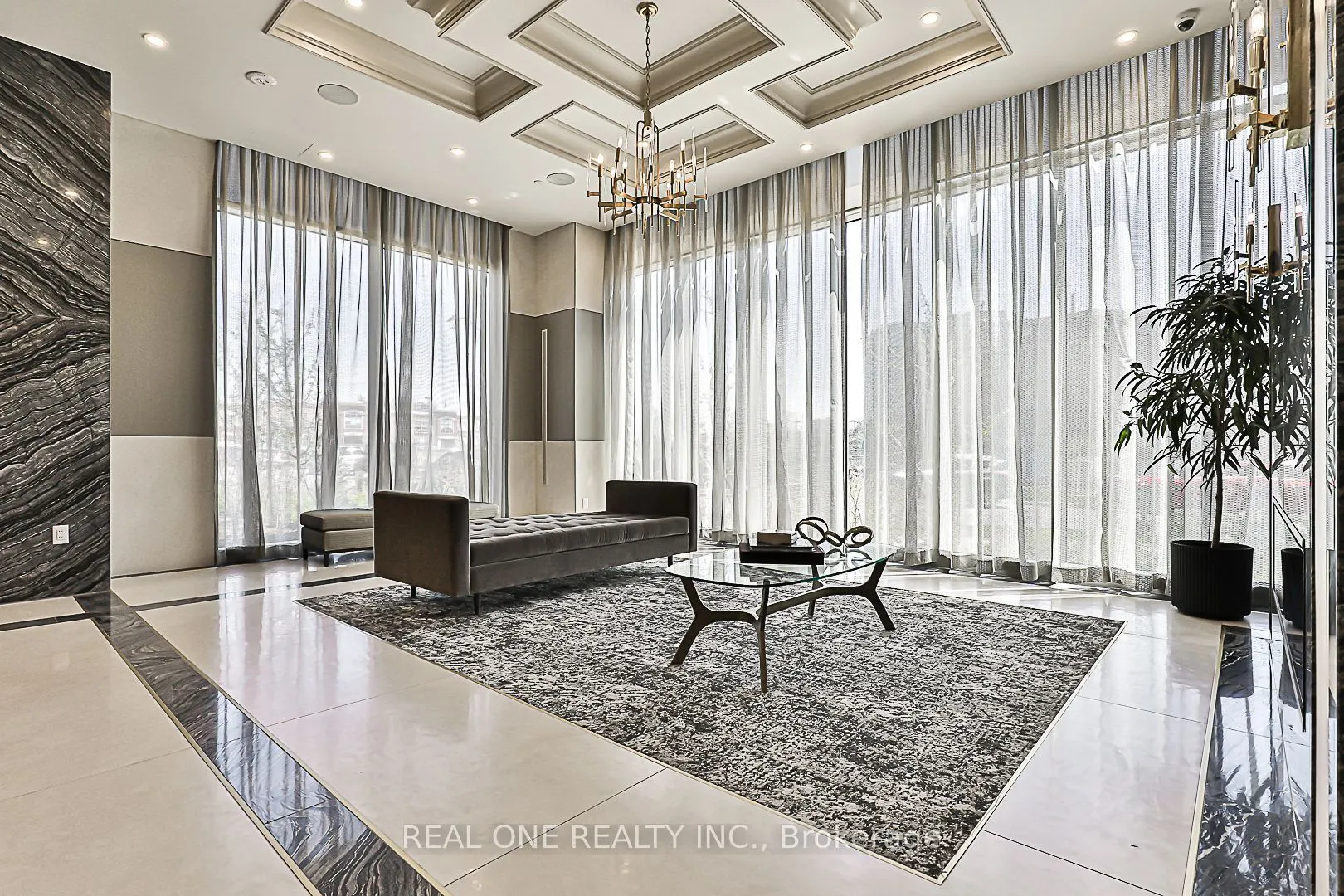 10 Gatineau Drive #210