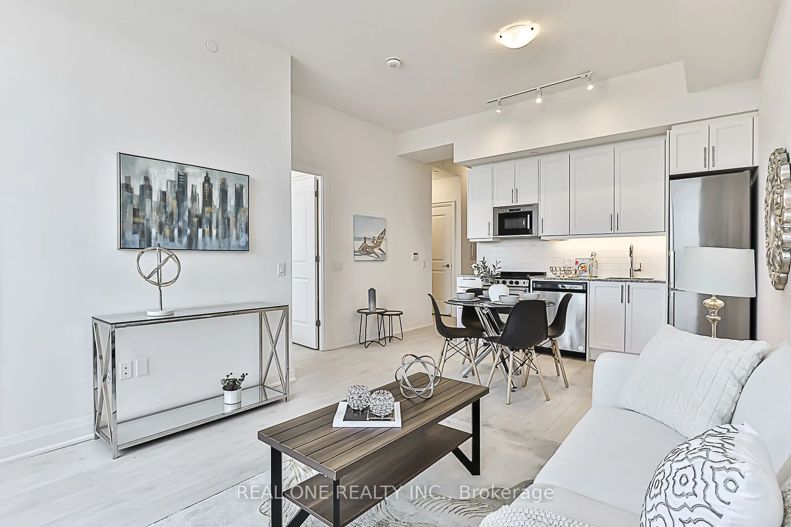 10 Gatineau Drive #210