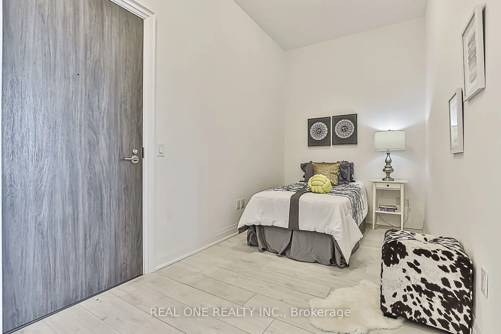 10 Gatineau Drive #210