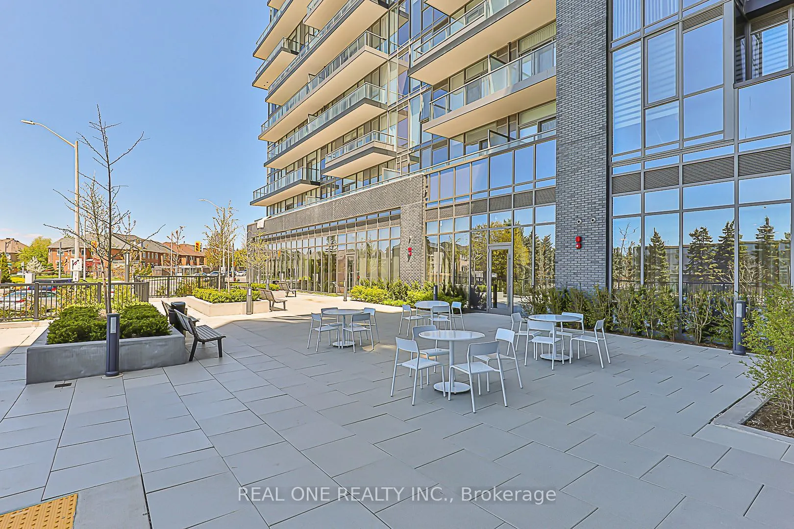 10 Gatineau Drive #210