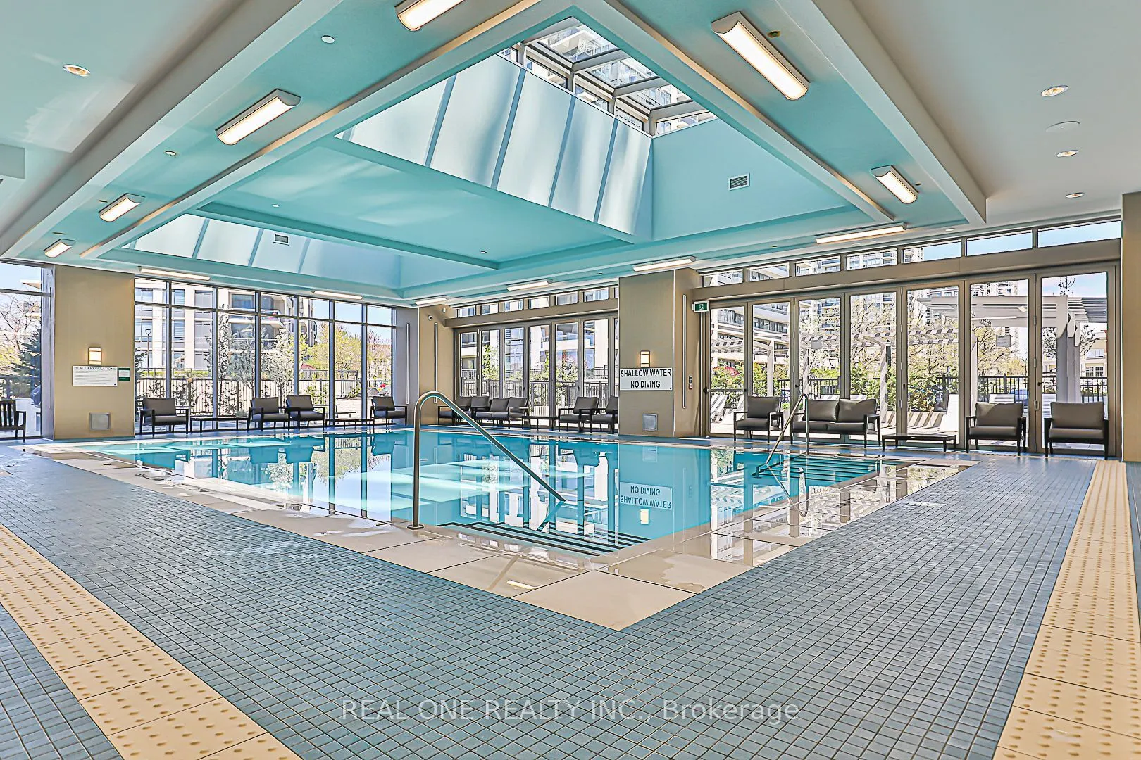 10 Gatineau Drive #210