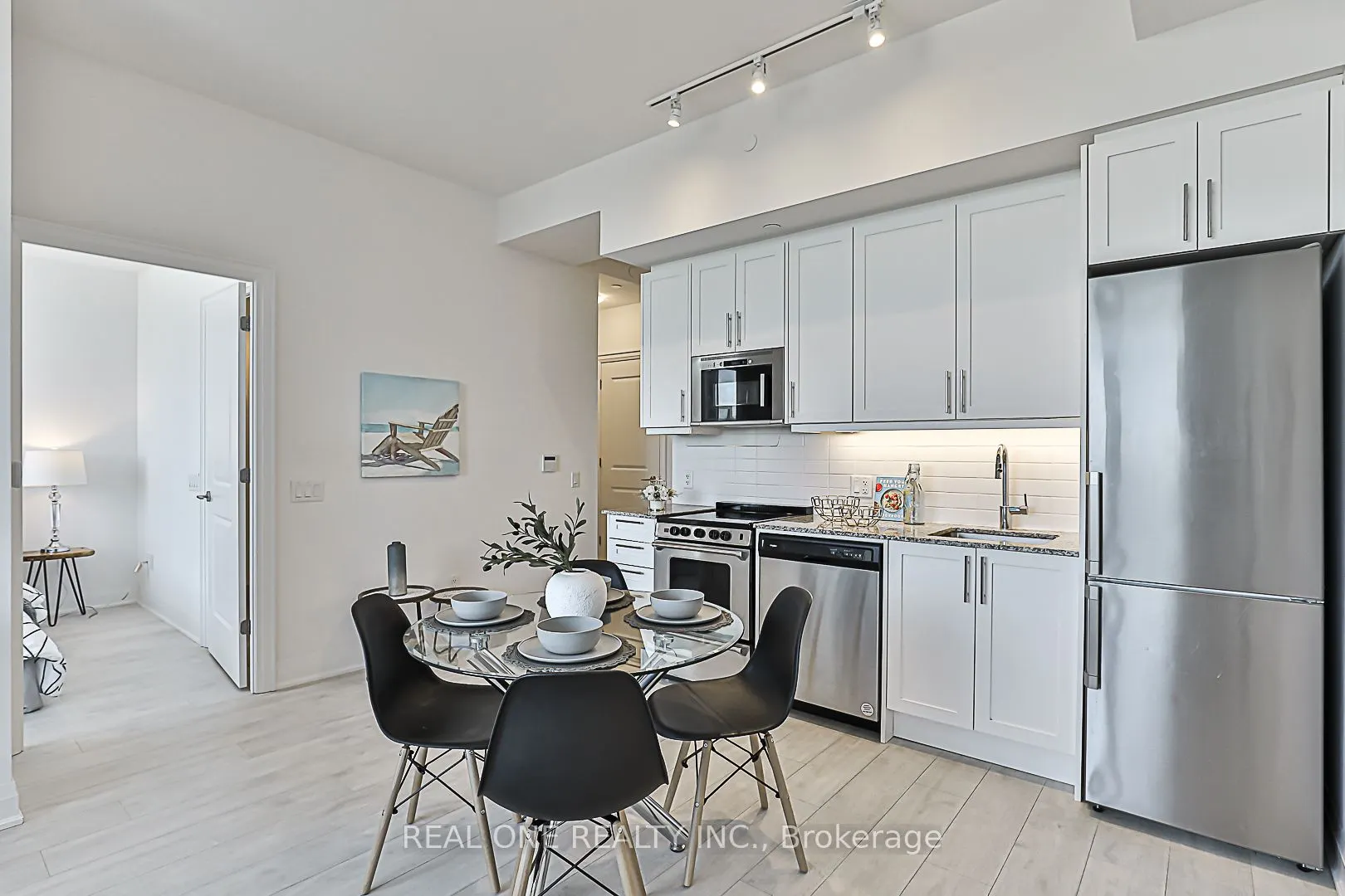10 Gatineau Drive #210
