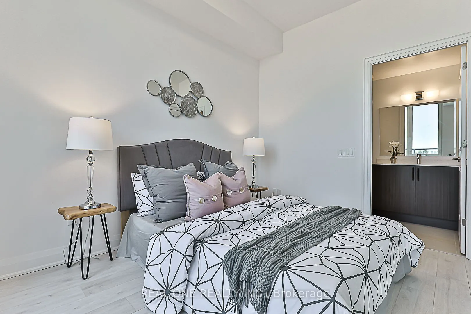 10 Gatineau Drive #210