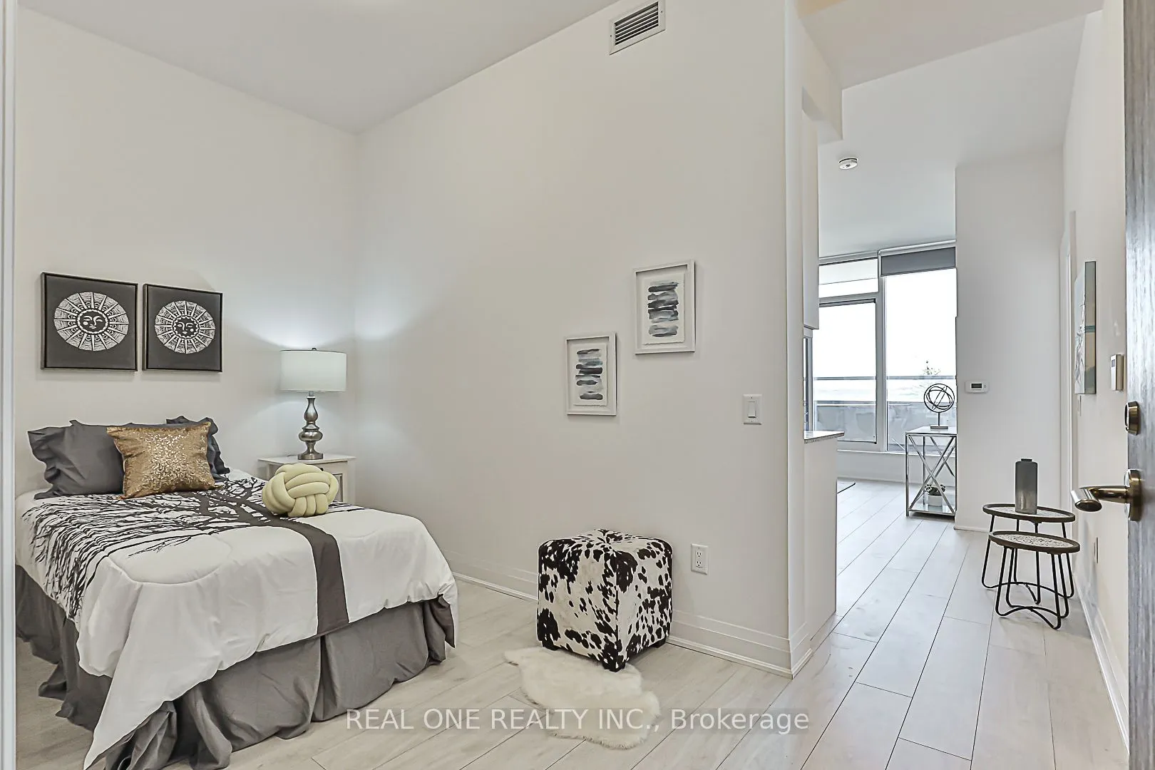 10 Gatineau Drive #210