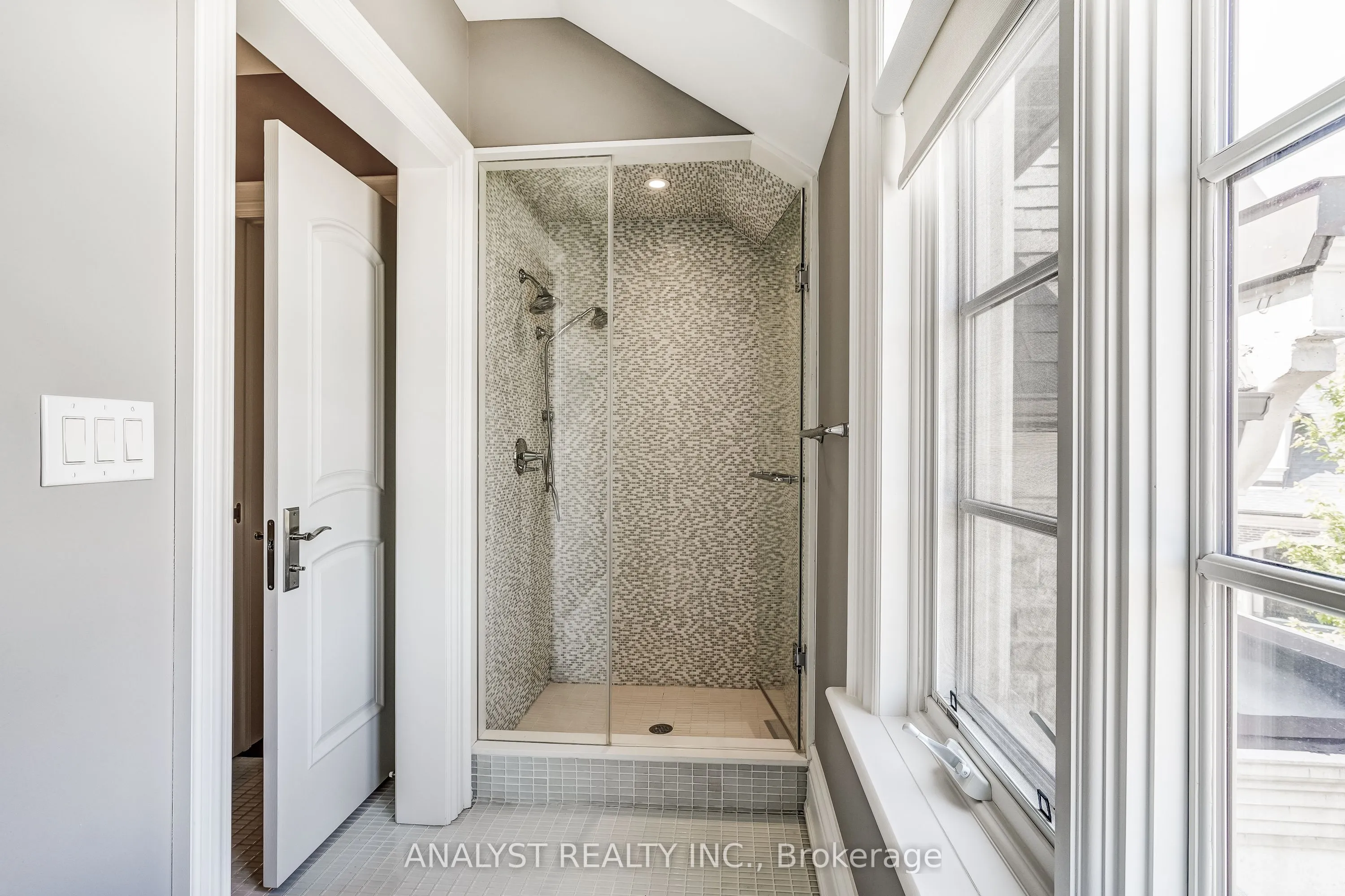 115 Hazelridge Court