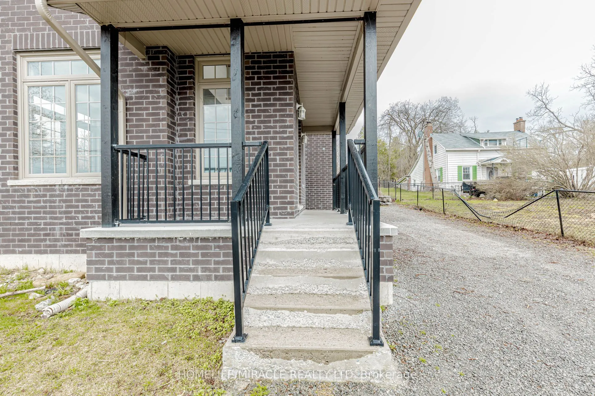 637 Simcoe Street