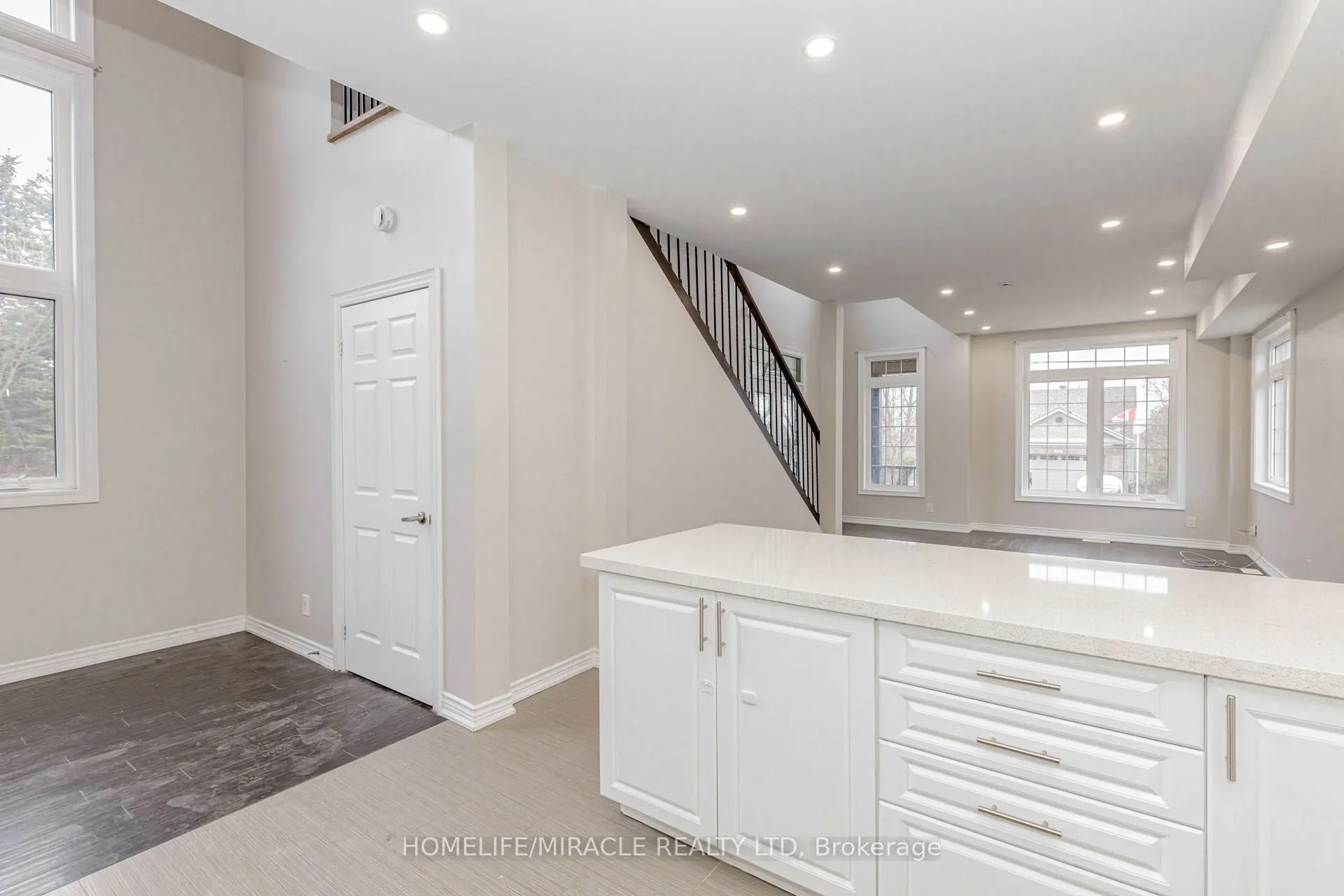 637 Simcoe Street