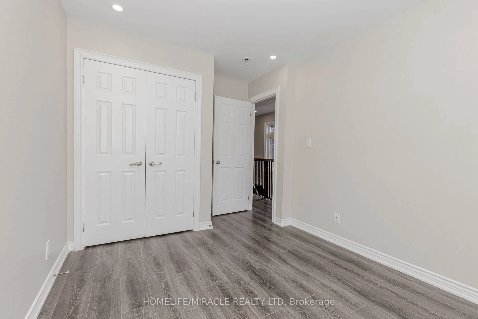 637 Simcoe Street