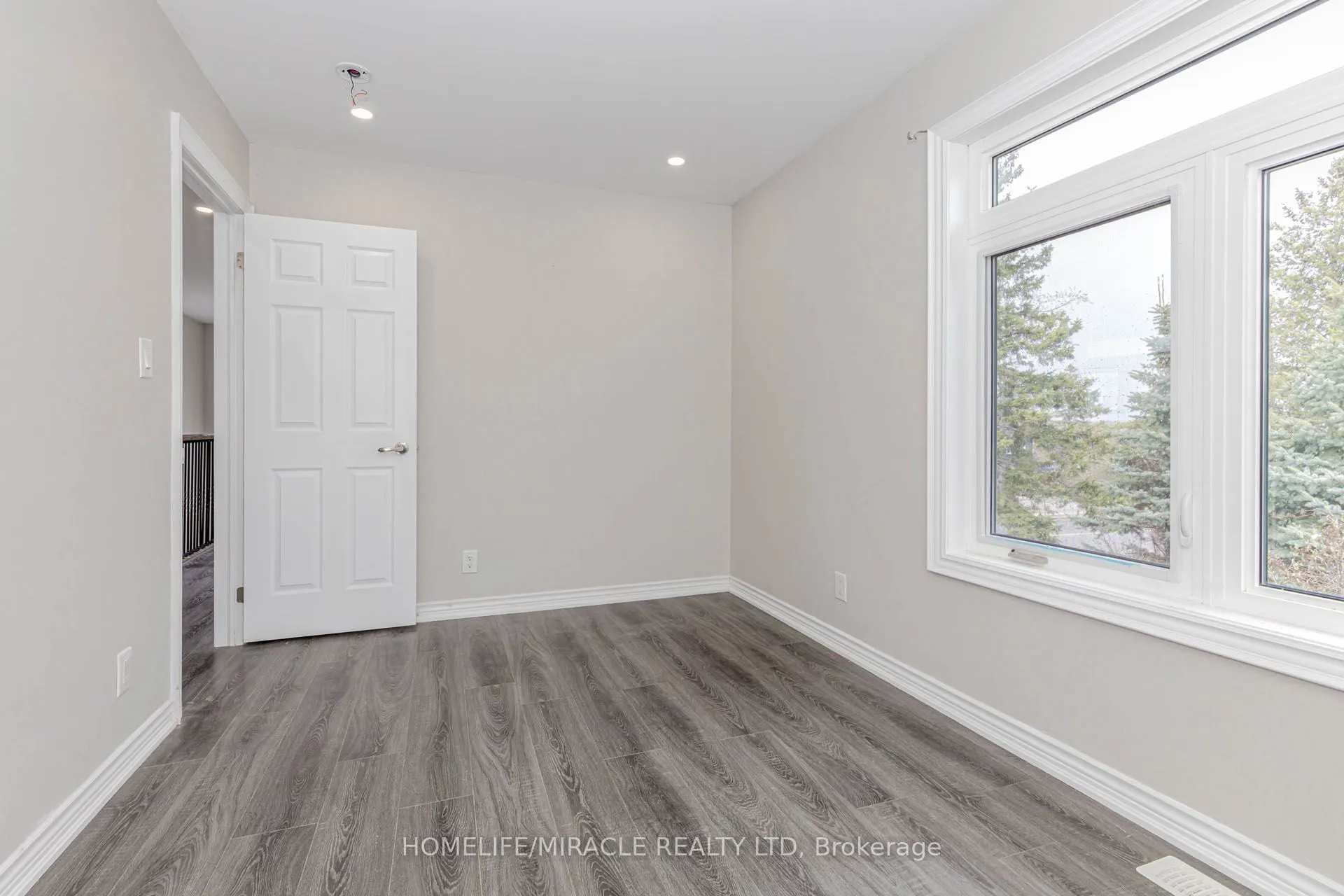 637 Simcoe Street