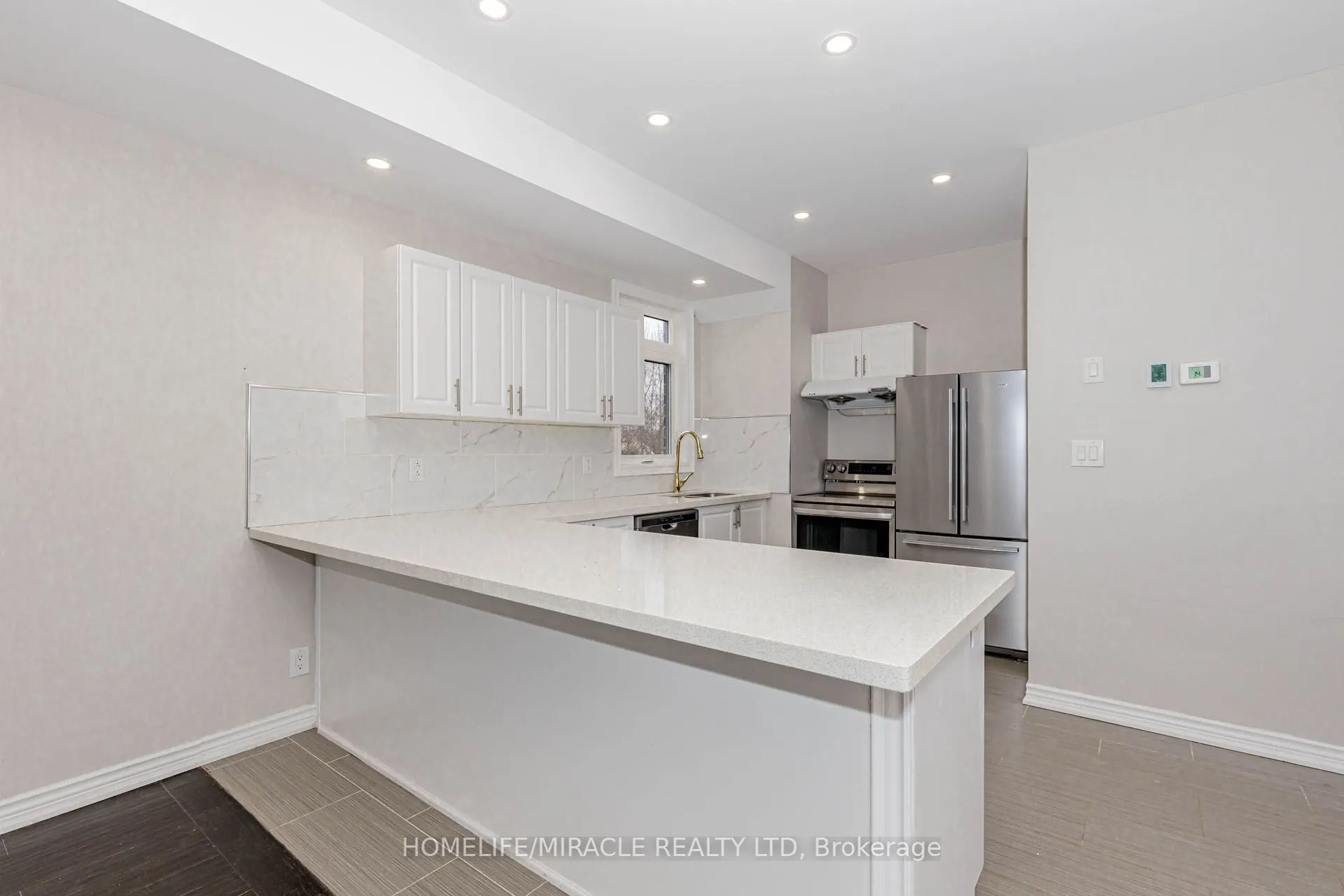 637 Simcoe Street