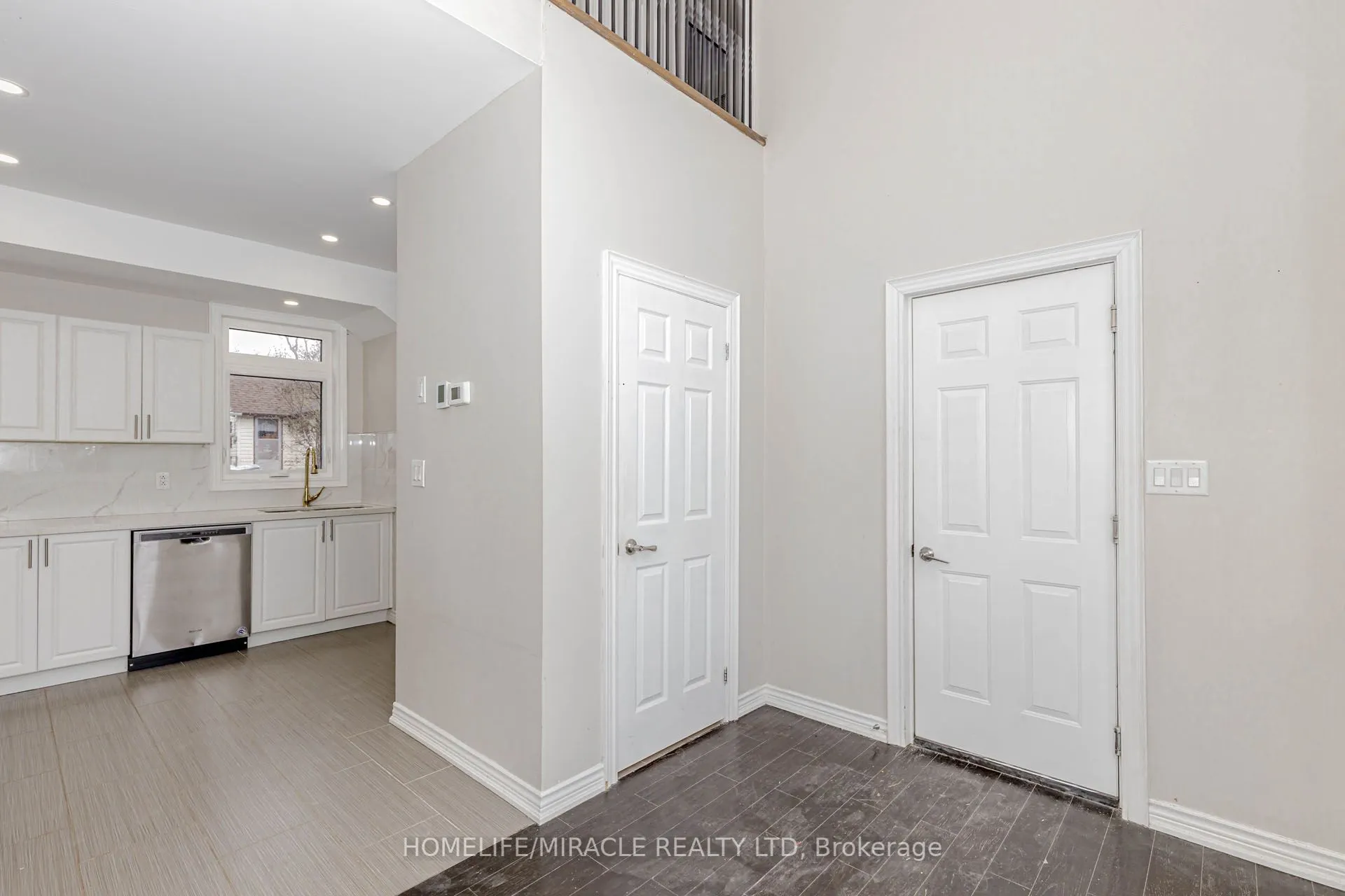637 Simcoe Street